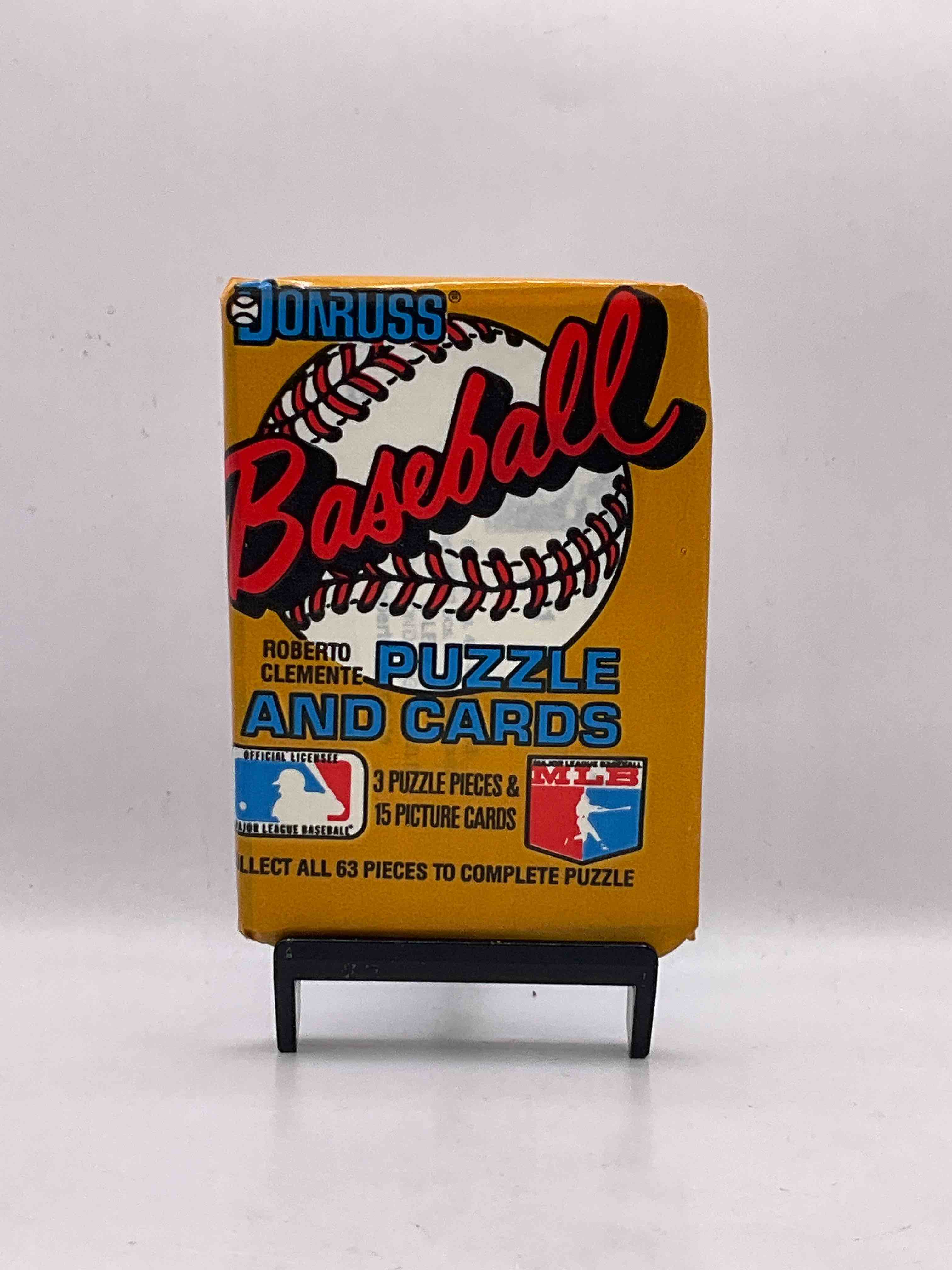 Absolutely Fully Loaded! 1987 Donruss Baseball Unopened Collectible Sports Trading Card Wax Pack, Direct From Original Retail Case. This Year Is Loaded With Rookies! Search For Rookies From Greg Maddox (PSA 10 Value $200+), Barry Bonds (PSA 10 Value $150+), Bo Jackson (PSA 10 Value $175+), Mark McGwire Rated Rookie & More! These Packs Are Drying Up & Getting Very Hard To Find!