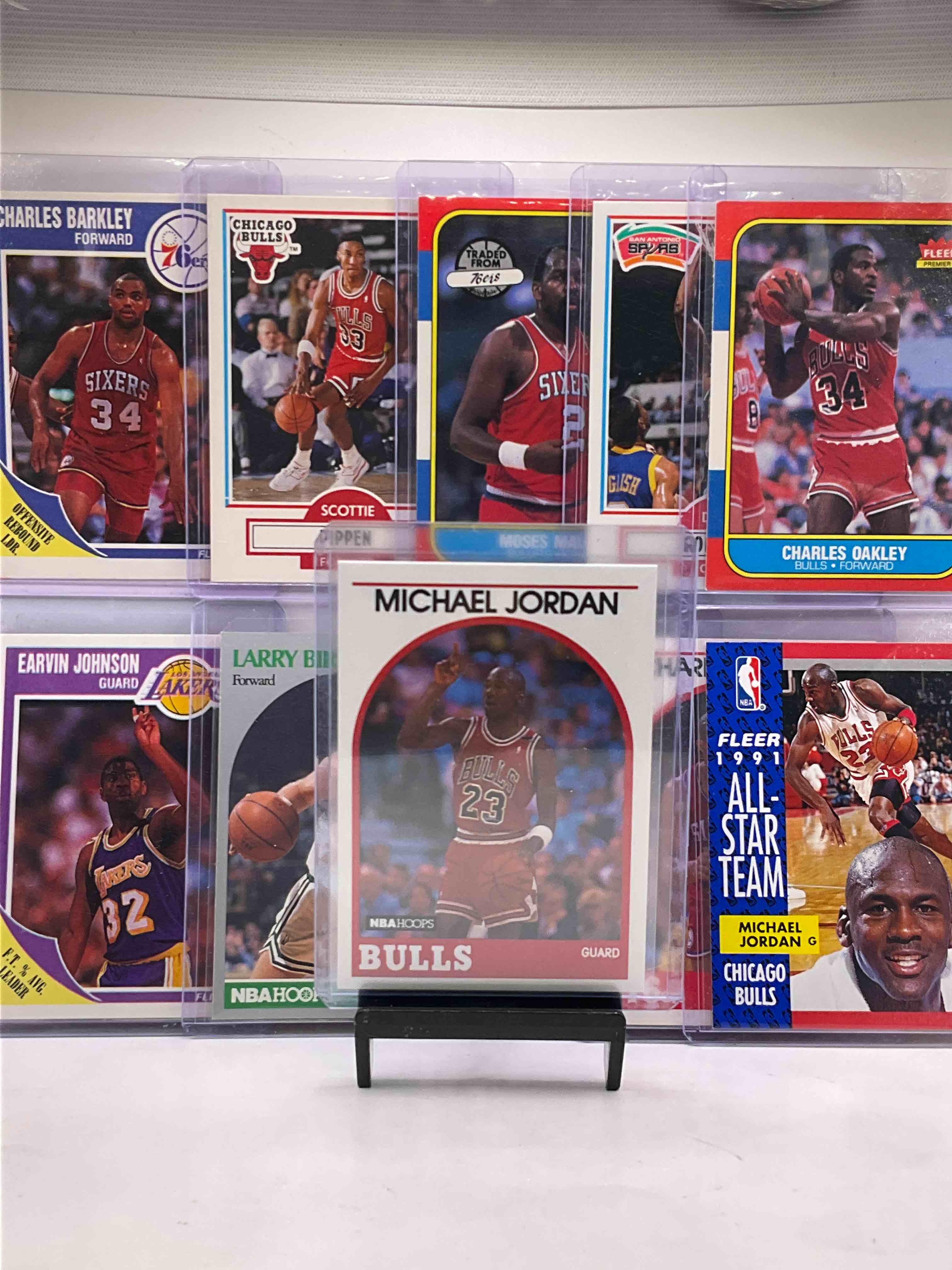 Vintage Basketball Sixteen Card Lot! Michael Jordan Fleer & NBA Hoops, Magic ‘89 Fleer Card, Scottie Pippen 1990 Fleer, Charles Barkley & More! Vintage B-BALL!