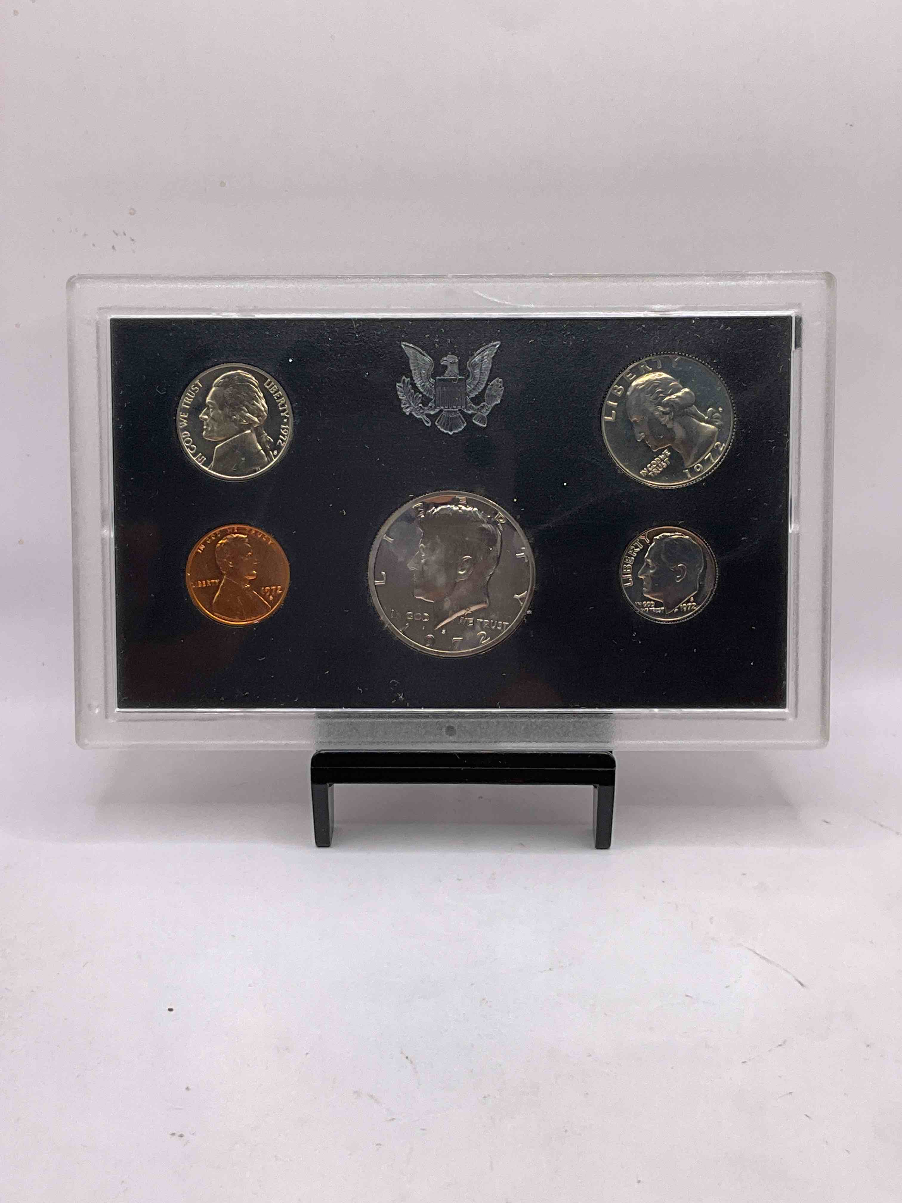 1972 Uncirculated U.S. Mint Set! This Gorgeous Mint Set Features Each U.S. Coin Minted in 1972 In Uncirculated Condition, Mounted In A Beautiful Display & Case Direct From The U.S. Mint! Own An Awesome Investment & Incredible Piece Of U.S. History! Also Makes For An Awesome Gift!