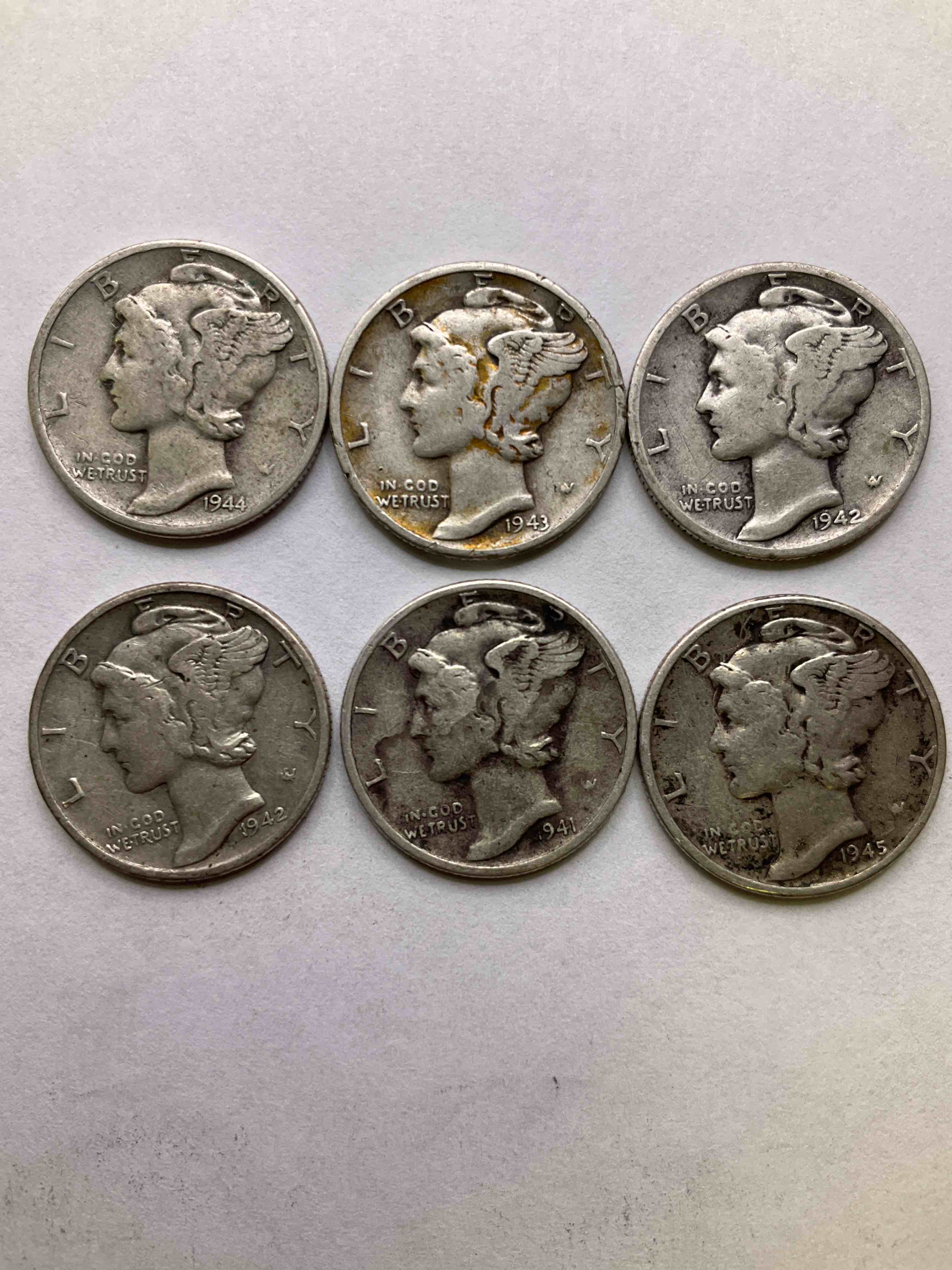 Antique U.S. Pure Fine Silver Mercury Dimes! Silver Mercury Dimes Were Minted From 1916-1945 & Have Become Serious Collector Items! Check Out These Awesome Examples, All In Nice, Circulated Condition With Visible Dates & Varying Years! Rare To Have Visible Dates! Makes For A Great Investment In Precious Metals. Mercury Dimes Are 90% Pure Fine Silver! They Don't Make Em' Like This Anymore!
