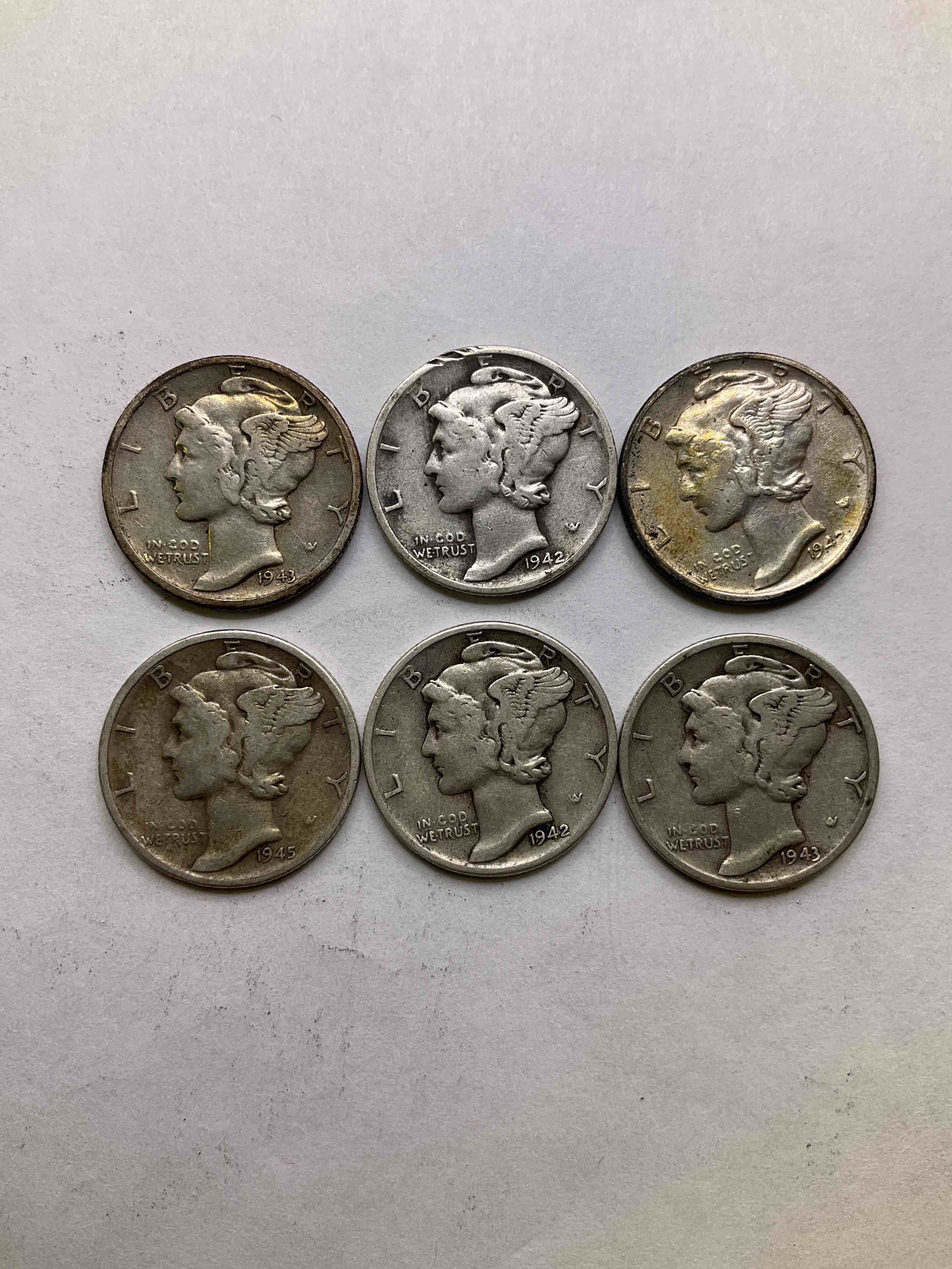 Antique U.S. Pure Fine Silver Mercury Dimes! Silver Mercury Dimes Were Minted From 1916-1945 & Have Become Serious Collector Items! Check Out These Awesome Examples, All In Nice, Circulated Condition With Visible Dates & Varying Years! Rare To Have Visible Dates! Makes For A Great Investment In Precious Metals, Mercury Dimes Are 90% Pure Fine Silver! They Don't Make Em* Like This Anymore!