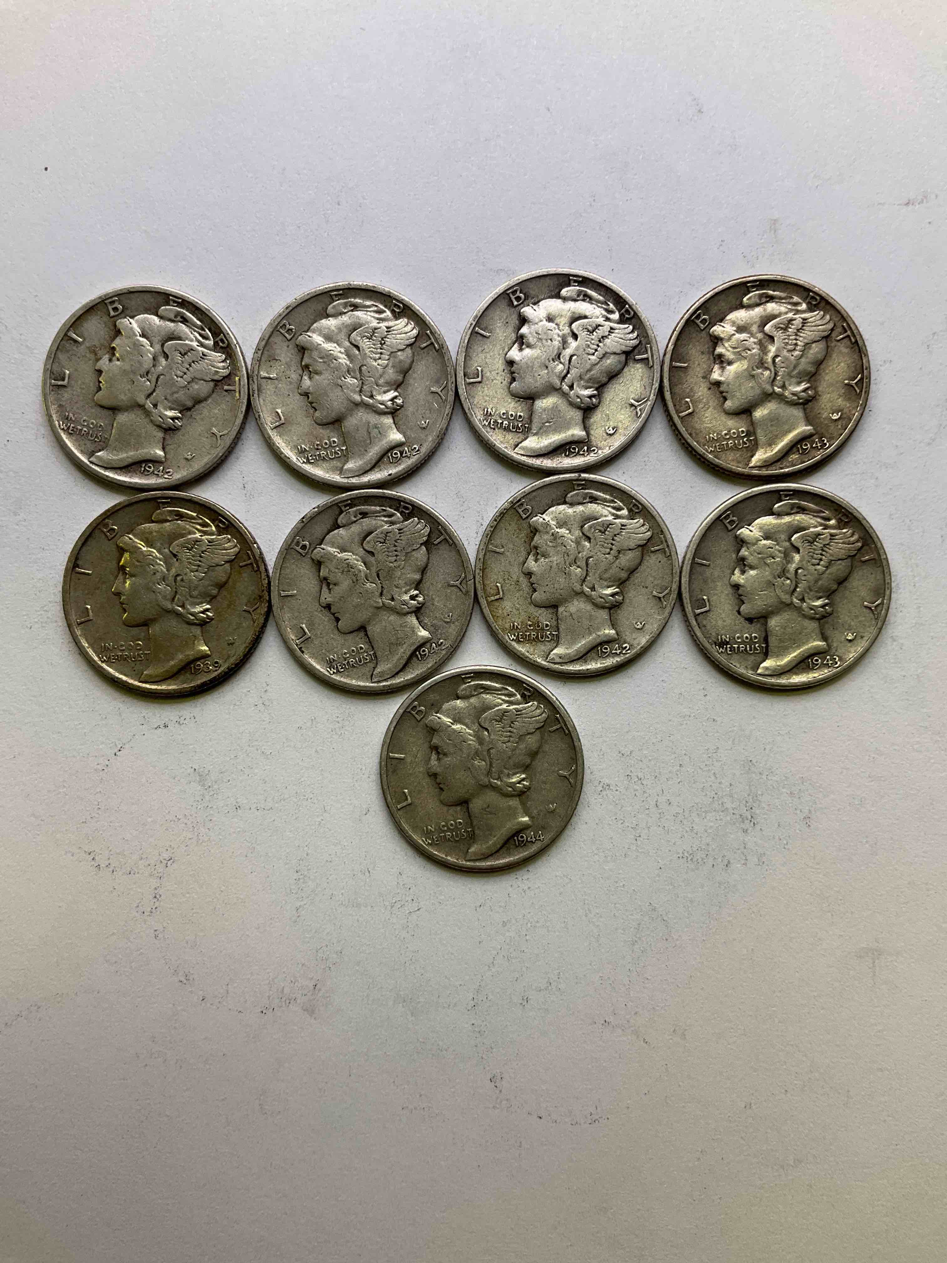 Antique U.S. Pure Fine Silver Mercury Dimes! Silver Mercury Dimes Were Minted From 1916-1945 & Have Become Serious Collector Items! Check Out These Awesome Examples, All In Nice, Circulated Condition With Visible Dates & Varying Years! Rare To Have Visible Dates! Makes For A Great Investment In Precious Metals, Mercury Dimes Are 90% Pure Fine Silver! They Don't Make Em' Like This Anymore!