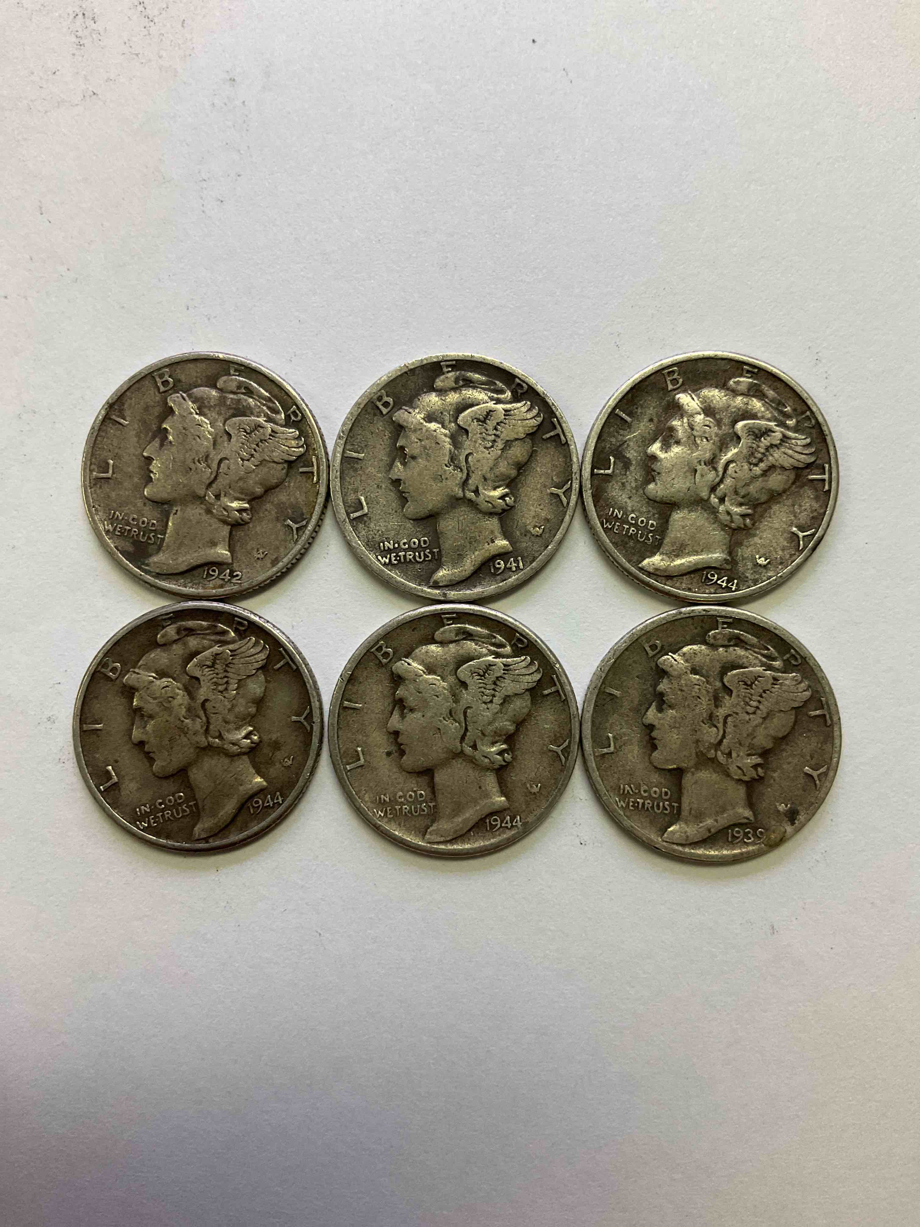Antique U.S. Pure Fine Silver Mercury Dimes! Silver Mercury Dimes Were Minted From 1916-1945 & Have Become Serious Collector Items! Check Out These Awesome Examples, All In Nice, Circulated Condition With Visible Dates & Varying Years! Rare To Have Visible Dates! Makes For A Great Investment In Precious Metals, Mercury Dimes Are 90% Pure Fine Silver! They Don't Make Em' Like This Anymore!