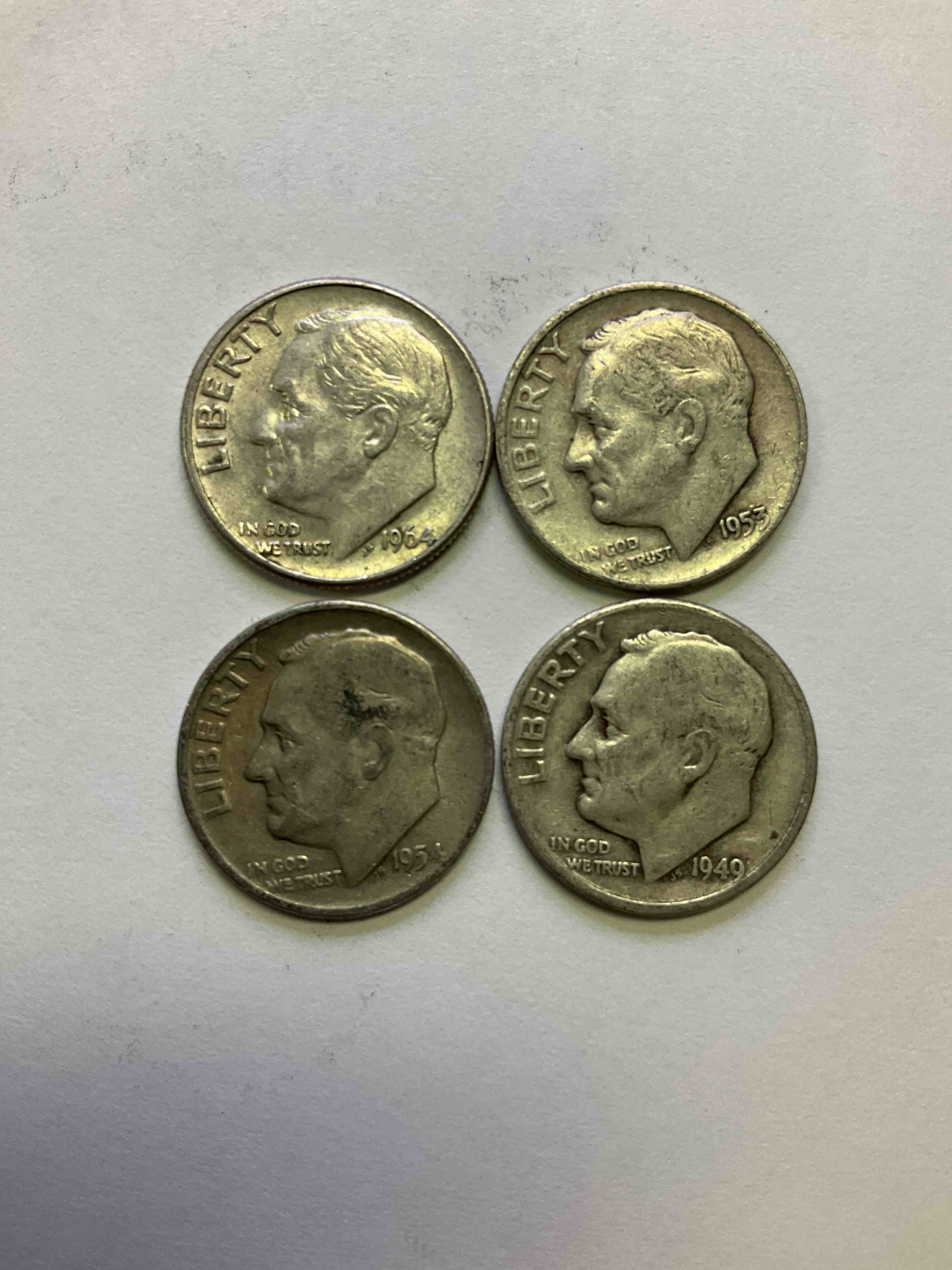 Antique U.S. Pure Fine Silver Roosevelt Dimes! Did You Know That Pro 1965 Roosevelt Dimes Are 90% Silver? Roosevelt Dimes Were First Minted in 1945 Upon The Death Of President Roosevelt, & Were Minted In Fine U.S. Silver Until 1965. Check Out Those Awesome Examples, All In Nice, Circulated Condition With Visible Dates & Varying Pro 1965 Years Rare To Have Visible Dates! Makes For A Great Investment In Procious Metals, Roosevelt Dimes Are 90% Pure Fine Silver! They Don' Make Em' Like This Anymore