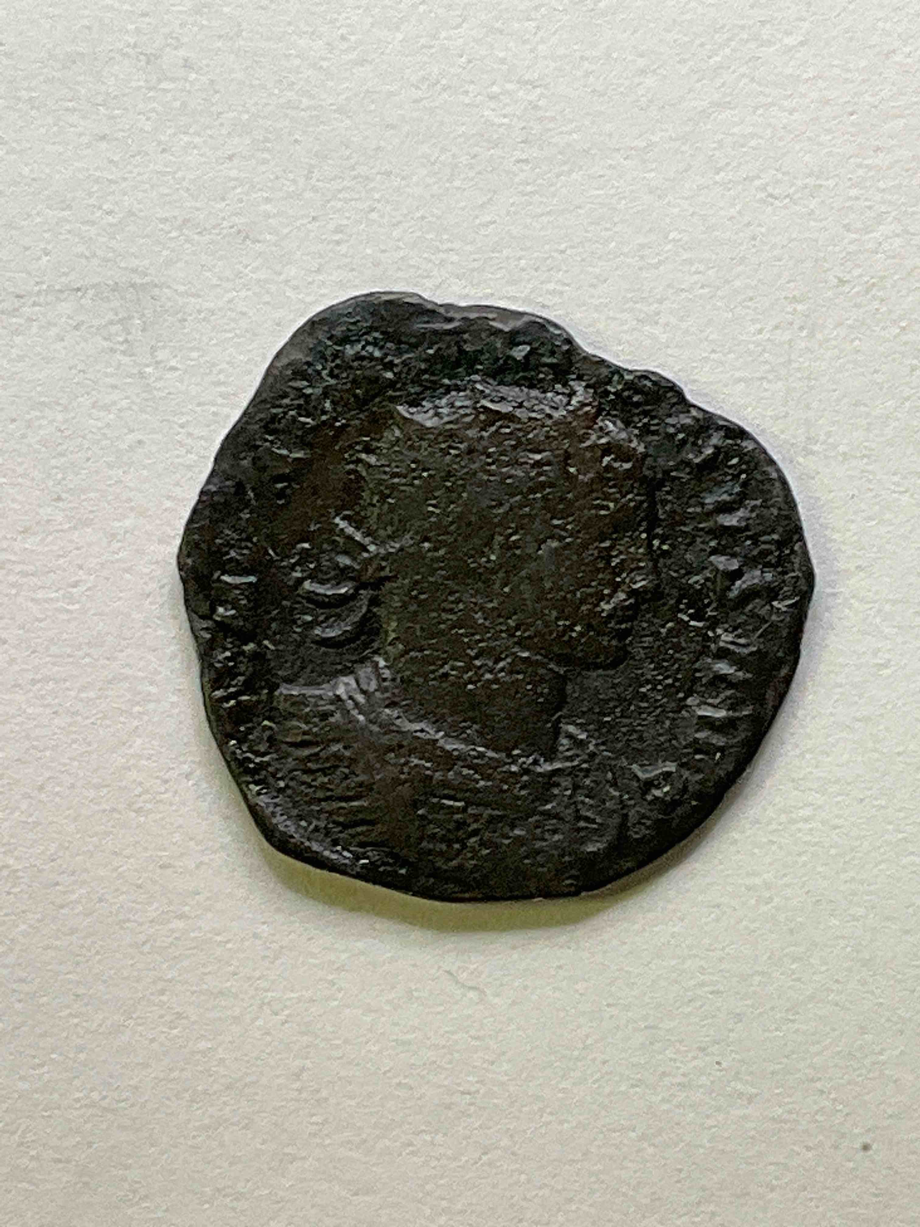 A.D. 270-275 Ancient Roman Empire Authentic Bronze Coin With Cool Details! Over 1,700 Years Old! From The Reign Of Aurelian, Whom Reunited Rome With An Unprecedented Series Of Military Victories, After being Born Into Very Modest Circumstances. This Coin Is A Serious Piece Of History With Historical Significance!