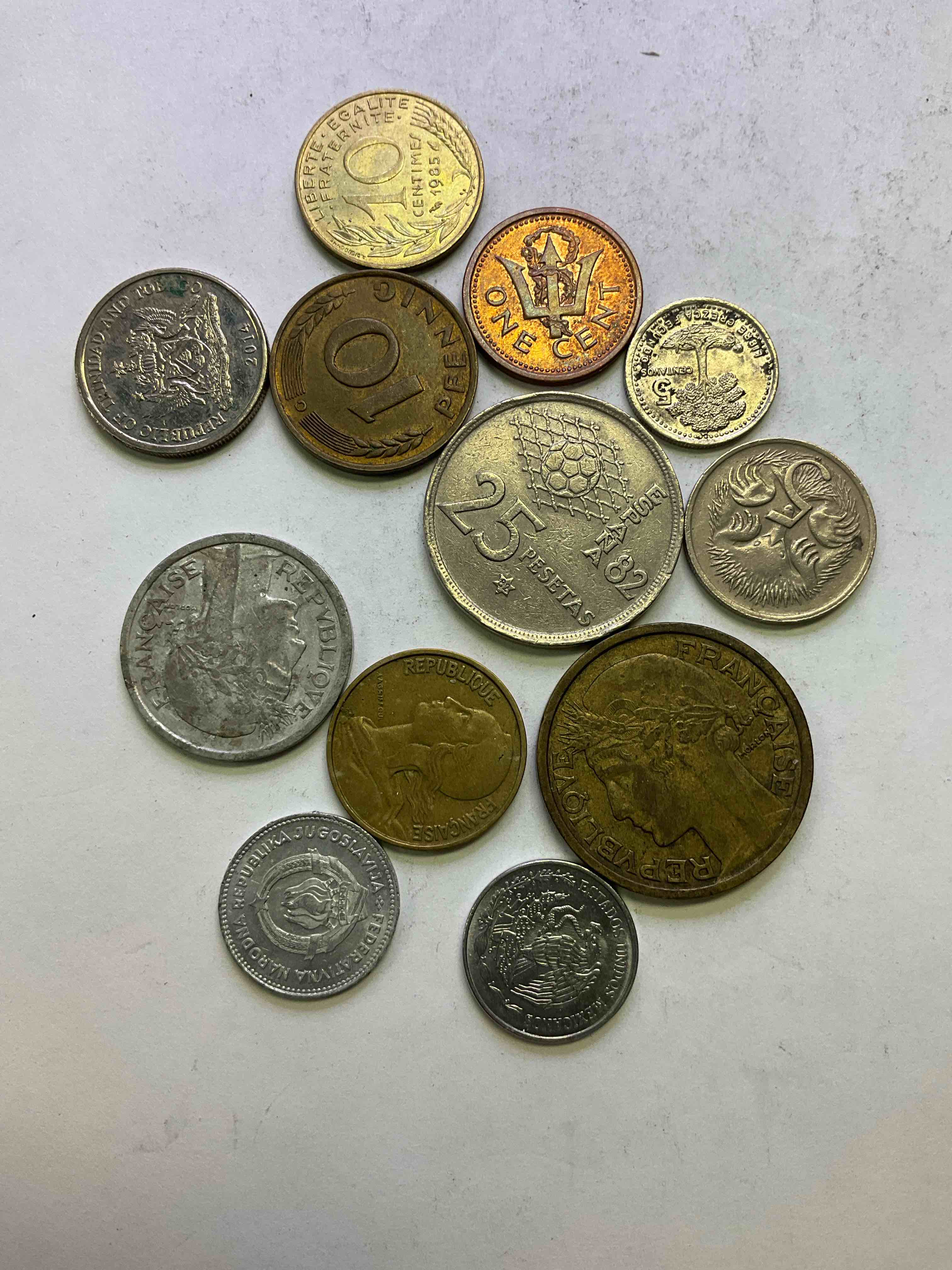 World Coins, Antique & Vintage! Each Lot Unique! Many Different Years, Countries, Sizes & Exotic Places. This Cool Collection Of Antique Coins From Around The World Is Loads Of Fun! Have Fun Identifying Each Coin & Country As A great Educational Tool! A Great Investment Too!