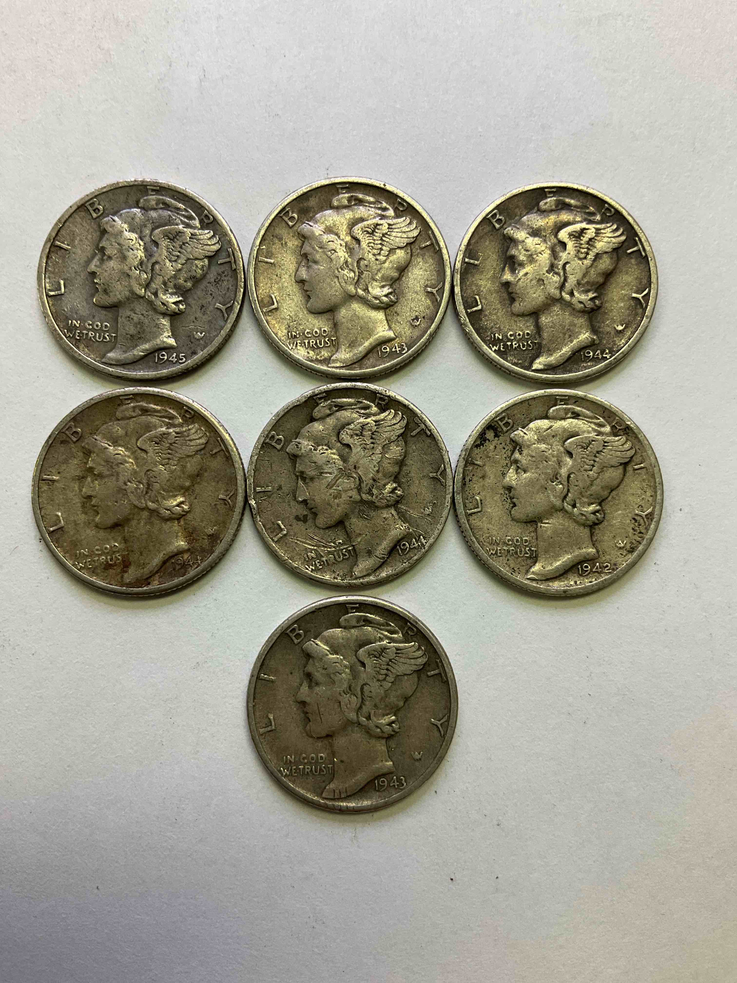 Antique U.S. Pure Fine Silver Mercury Dimes! Silver Mercury Dimes Were Minted From 1916-1945 & Have Become Serious Collector Items! Check Out These Awesome Examples, All In Nice, Circulated Condition With Visible Dates & Varying Years! Rare To Have Visible Dates! Makes For A Great Investment In Precious Metals, Mercury Dimes Are 90% Pure Fine Silver! They Don't Make Em' Like This Anymore!