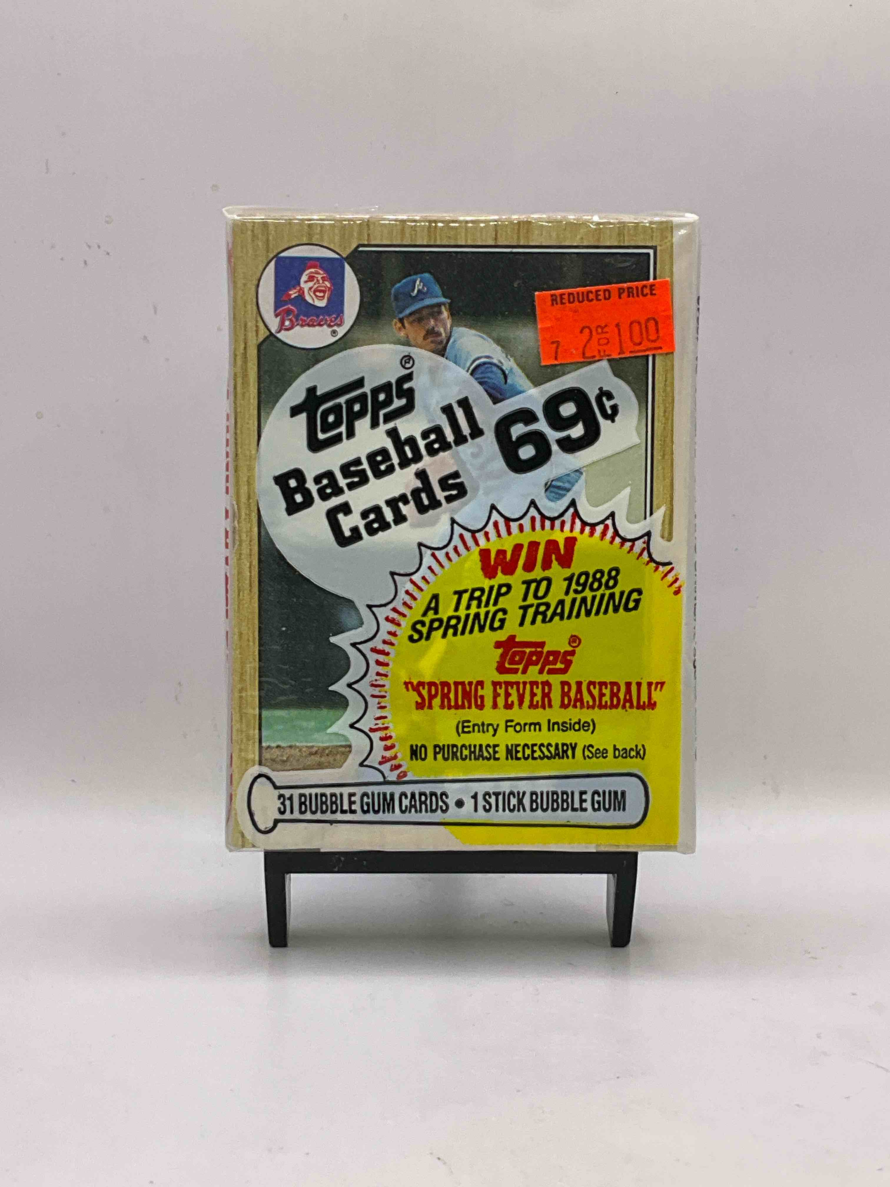 Loaded, Loaded, Loaded! 1987 Topps Baseball 31 Card Cello Pack- 1987 Topps Baseball Is A Loaded Year With Rookie Cards From Barry Bonds (PSA 10 $300+), Bo Jackson, Jose Canseco & More! Packs From This Year Are Super Rare! Excellent Condition Direct From Original Retail Case!