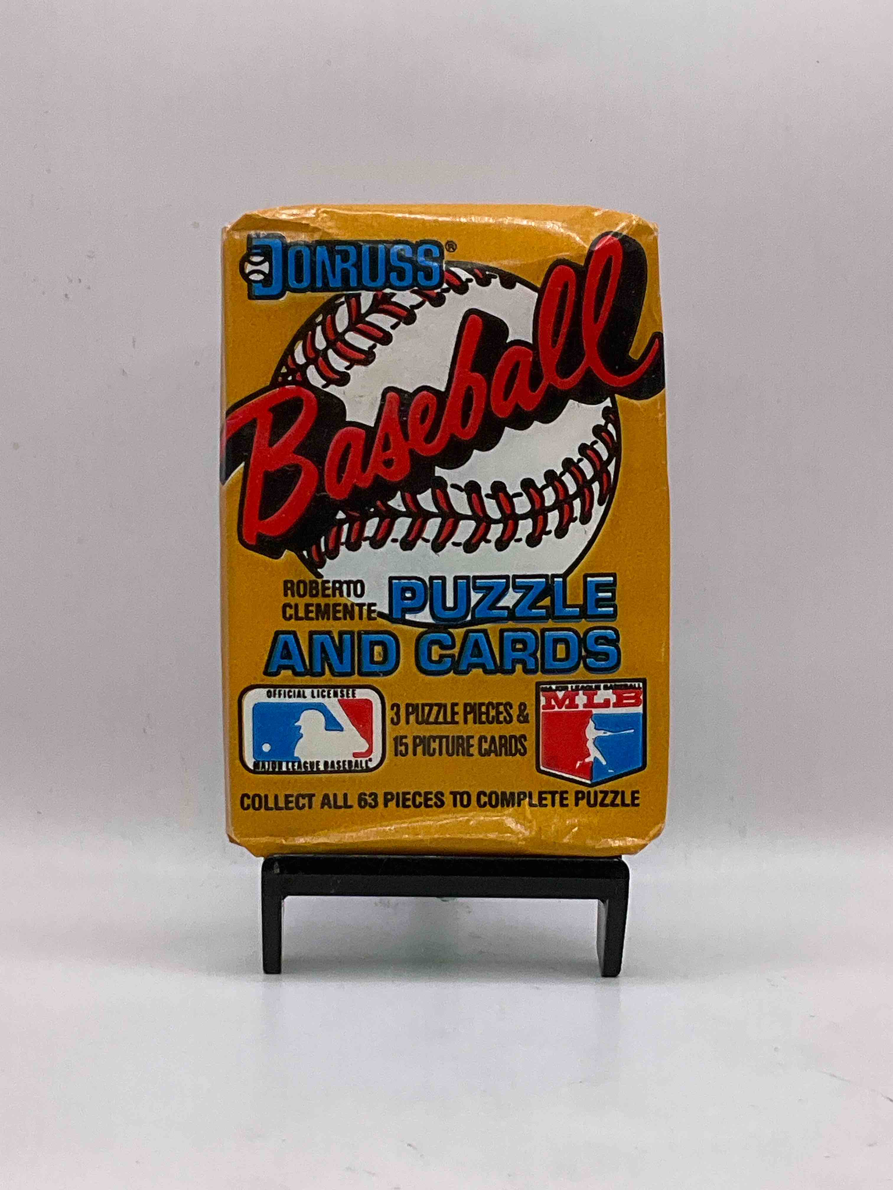 Absolutely Fully Loaded! 1987 Donruss Baseball Unopened Collectible Sports Trading Card Wax Pack, Direct From Original Retail Case. This Year Is Loaded With Rookies! Search For Rookies From Greg Maddox (PSA 10 Value $200+), Barry Bonds (PSA 10 Value $150+), Bo Jackson (PSA 10 Value $175+), Mark McGwire Rated Rookie & More! These Packs Are Drying Up & Getting Very Hard To Find!