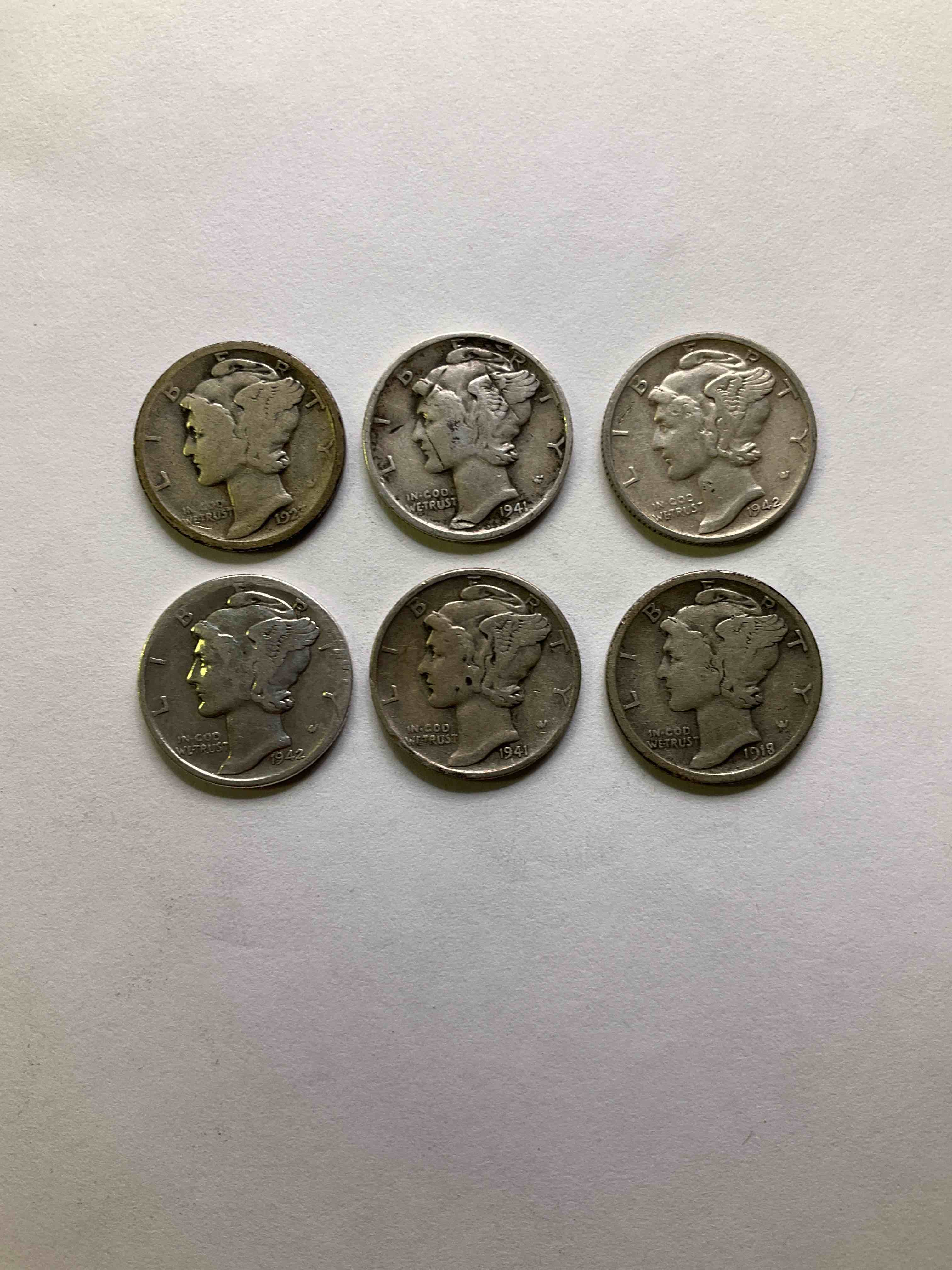 Antique U.S. Pure Fine Silver Mercury Dimes! Silver Mercury Dimes Were Minted From 1916-1945 & Have Become Serious Collector Items! Check Out These Awesome Examples, All In Nice, Circulated Condition With Visible Dates & Varying Years! Rare To Have Visible Dates! Makes For A Great Investment In Precious Metals, Mercury Dimes Are 90% Pure Fine Silver! They Don't Make Em' Like This Anymore!