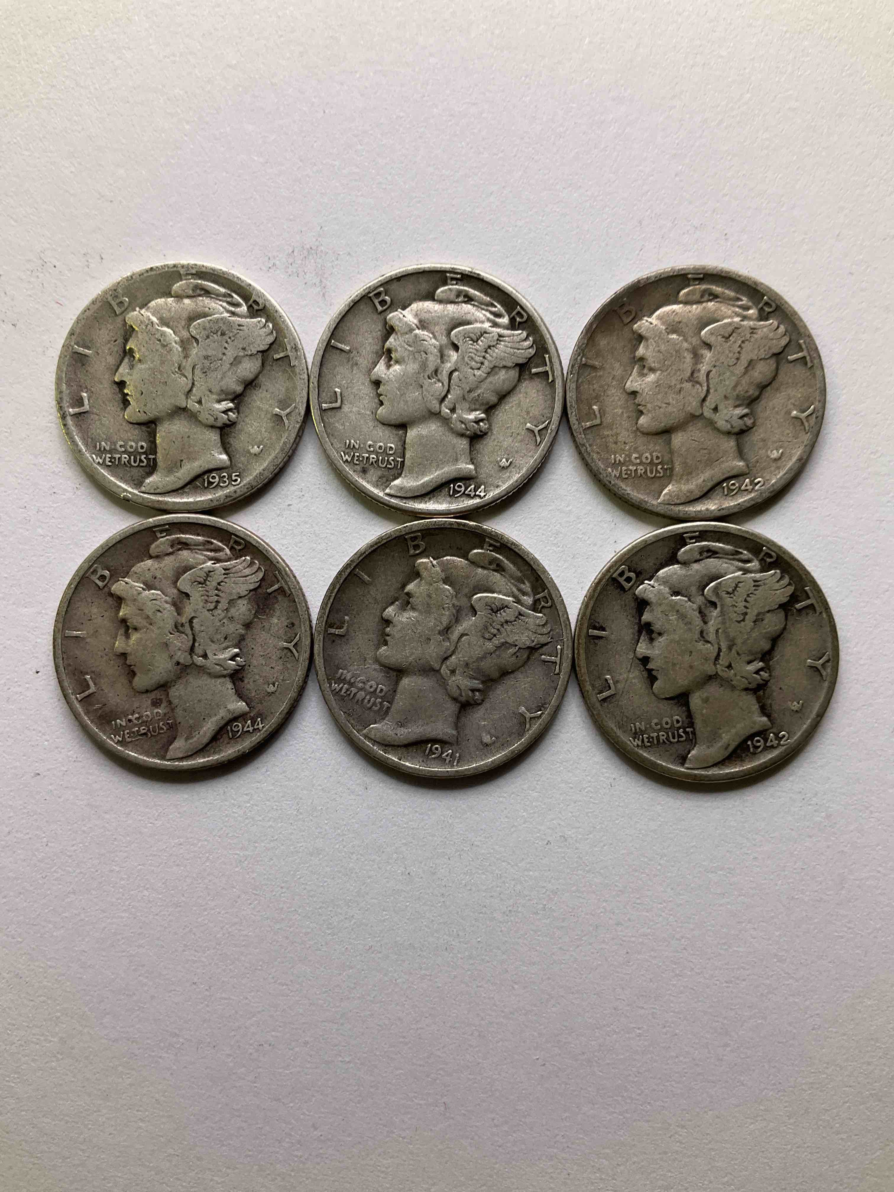 Antique U.S. Pure Fine Silver Mercury Dimes! Silver Mercury Dimes Were Minted From 1916-1945 & Have Become Serious Collector Items! Check Out These Awesome Examples, All In Nice, Circulated Condition With Visible Dates & Varying Years! Rare To Have Visible Dates! Makes For A Great Investment In Precious Metals, Mercury Dimes Are 90% Pure Fine Silver! They Don't Make Em' Like This Anymore!