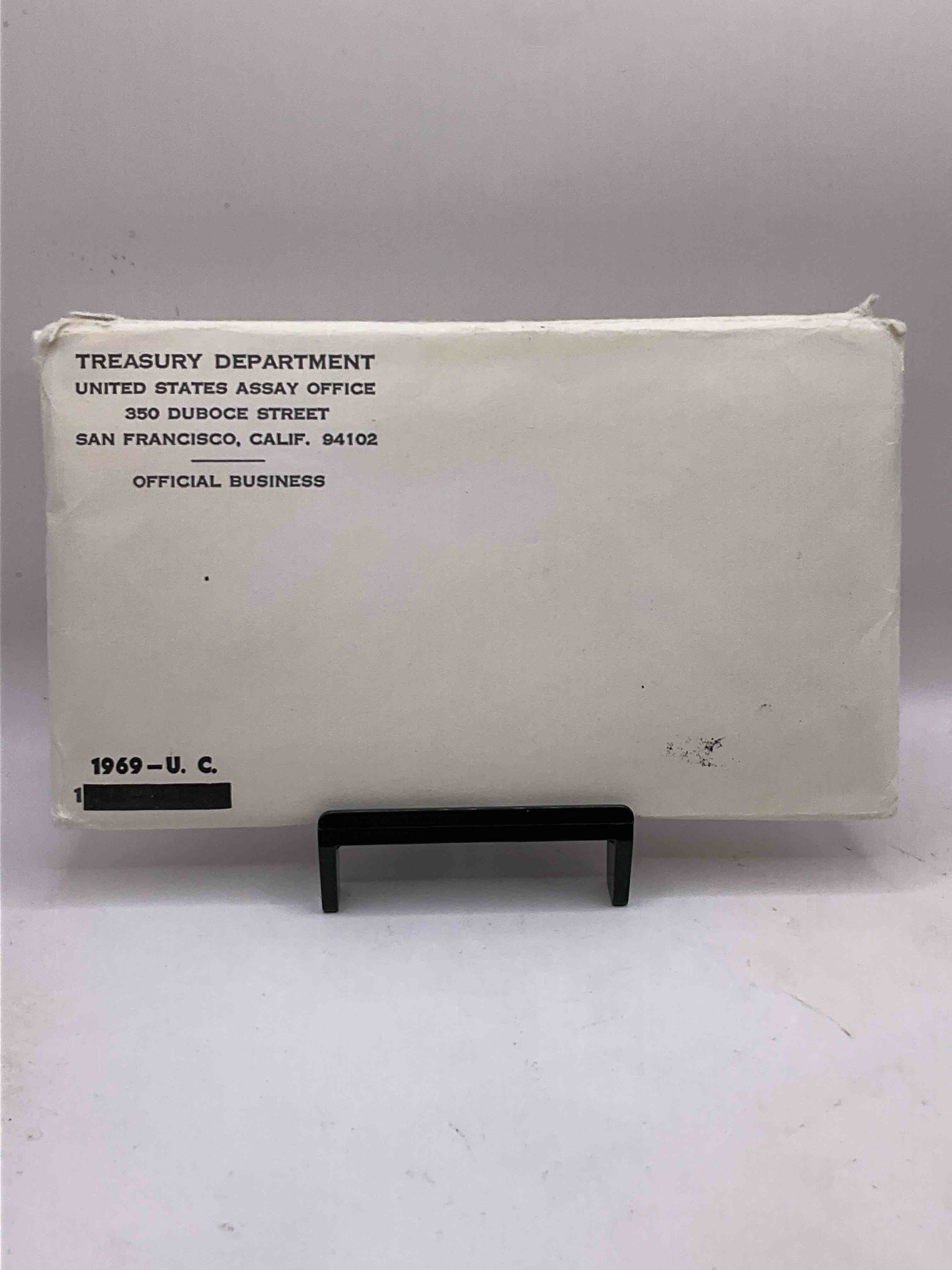 1969 History! Year Of The Moon Landing, Includes Silver! Check Out This 1969 Uncirculated Mint Set Issued From The U.S. Mint, Still In Its Original Envelope From The U.S. Treasury! Set Includes Both Mint Sets For 1969, Philadelphia & Denver! The Included Kennedy Half Dollar Is 40% Silver! Includes Each Coin Minted For That Year & Also An Exclusive Philly & Denver Mint Token. An Awesome Collectable!