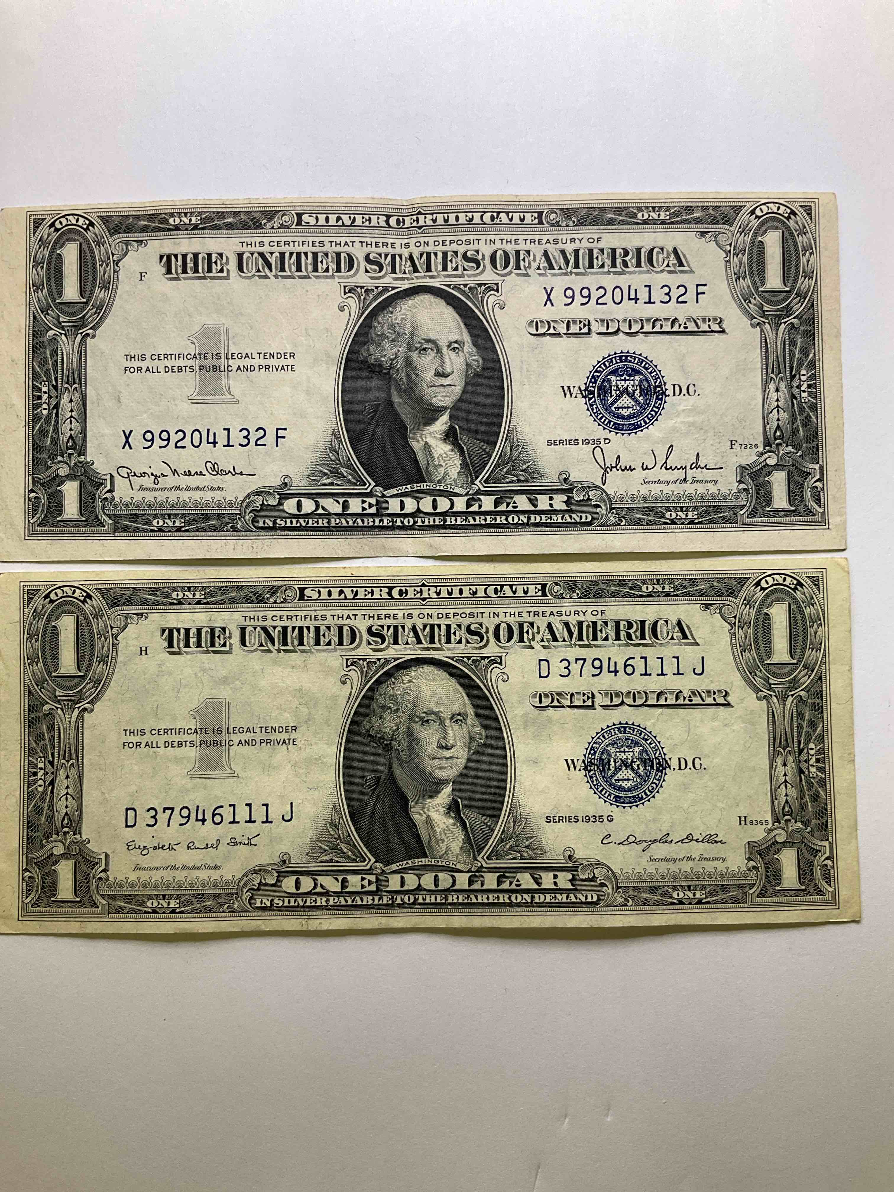 1935 Silver Certificates! Did You Know That Prior To 1964 One Dollar U.S. Paper Money Was Actually Redeemable For Silver Dollars?! Wow How Times Have Changed! Silver Certificates Were Produced From 1878 To 1964 & Are Still Considered Legal Tender At Face Value. Here Are Two Gorgeous, Circulated 1935 U.S. One Dollar Silver Certificates, With Highly Collectible "Blue Seal!" Own An Awesome Piece Of History!