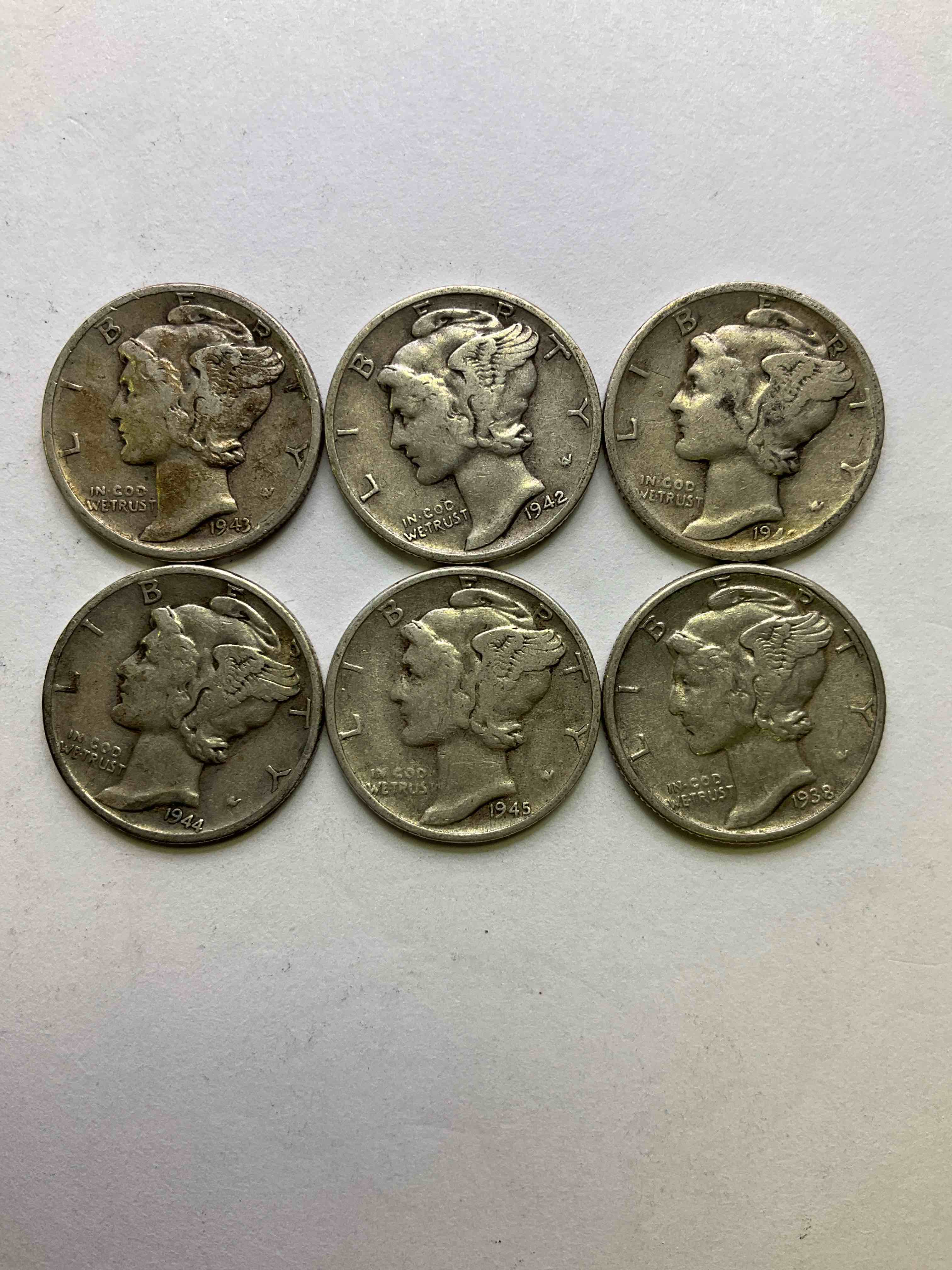 Antique U.S. Pure Fine Silver Mercury Dimes! Silver Mercury Dimes Were Minted From 1916-1945 & Have Become Serious Collector Items! Check Out These Awesome Examples, All In Nice, Circulated Condition With Visible Dates & Varying Years! Rare To Have Visible Dates! Makes For A Great Investment In Precious Metals, Mercury Dimes Are 90% Pure Fine Silver! They Don't Make Em' Like This Anymore!