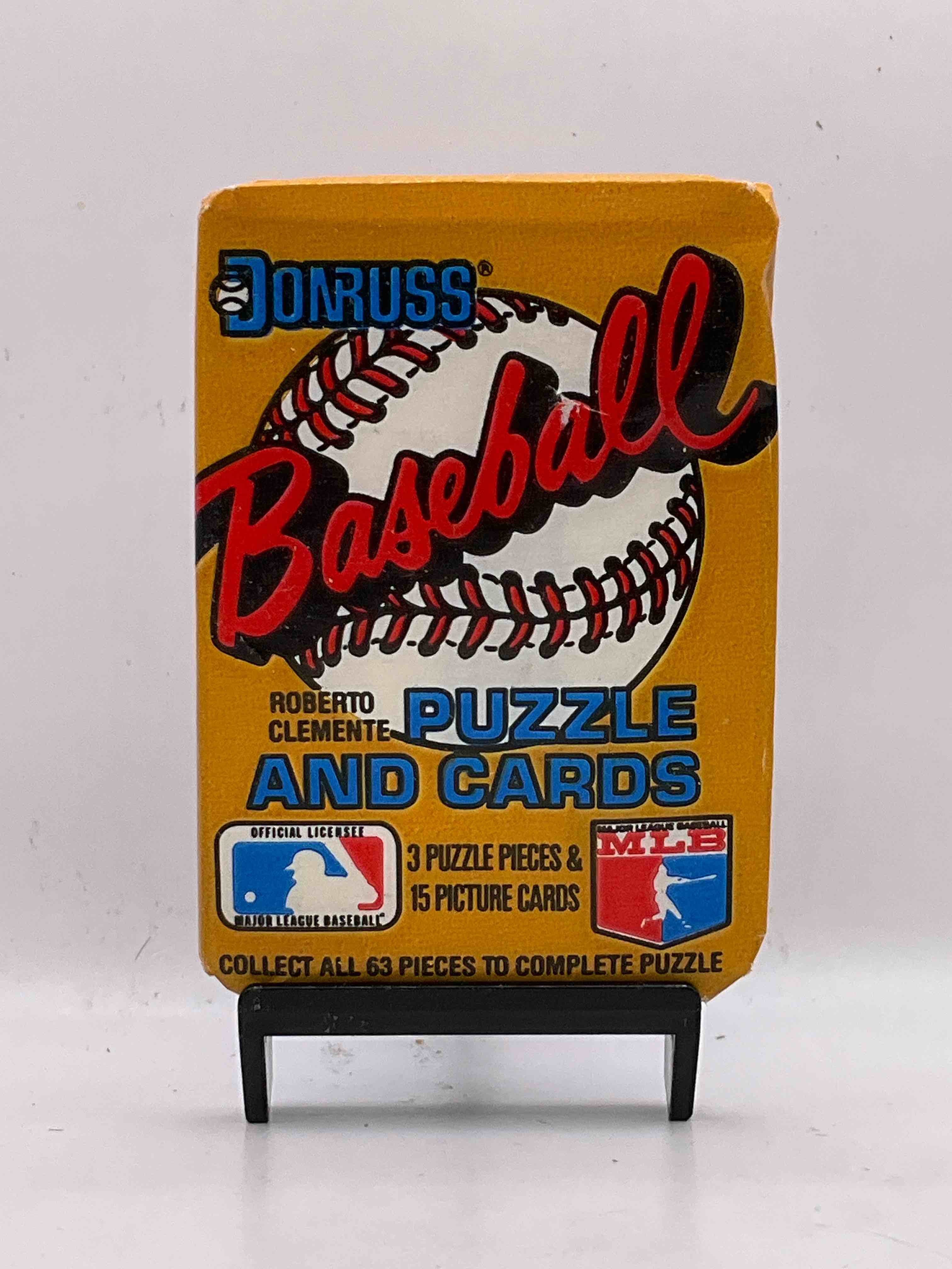Absolutely Fully Loaded! 1987 Donruss Baseball Unopened Collectible Sports Trading Card Wax Pack, Direct From Original Retail Case. This Year Is Loaded With Rookies! Search For Rookies From Greg Maddox (PSA 10 Value $200+), Barry Bonds (PSA 10 Value $150+), Bo Jackson (PSA 10 Value $175+), Mark McGwire Rated Rookie & More! These Packs Are Drying Up & Getting Very Hard To Find!