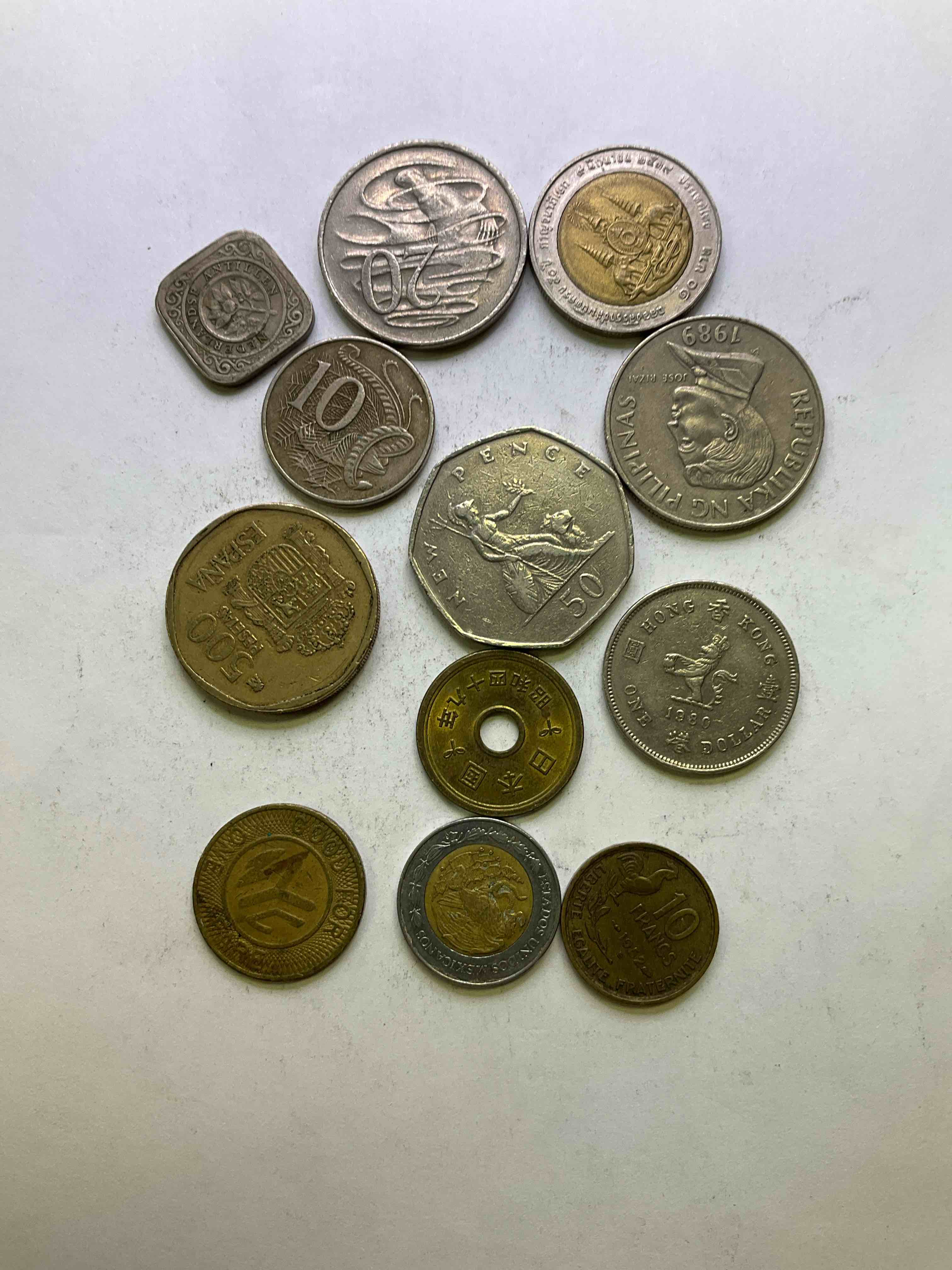 World Coins, Antique & Vintage! Each Lot Unique! Many Different Years, Countries, Sizes & Exotic Places. This Cool Collection Of Antique Coins From Around The World Is Loads Of Fun! Have Fun Identifying Each Coin & Country As A great Educational Tool! A Great Investment Too!