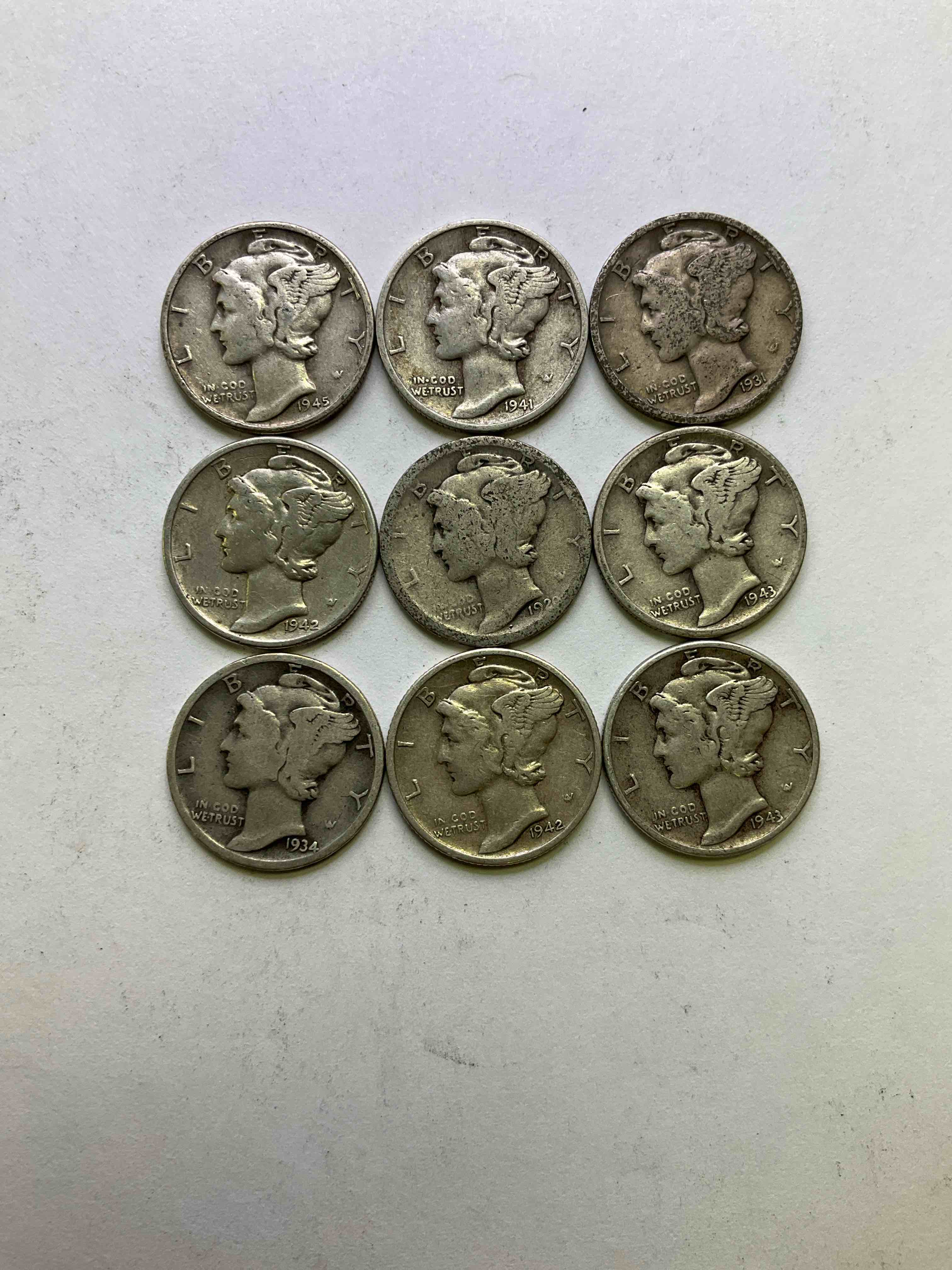 Antique U.S. Pure Fine Silver Mercury Dimes! Silver Mercury Dimes Were Minted From 1916-1945 & Have Become Serious Collector Items! Check Out These Awesome Examples, All In Nice, Circulated Condition With Visible Dates & Varying Years! Rare To Have Visible Dates! Makes For A Great Investment In Precious Metals, Mercury Dimes Are 90% Pure Fine Silver! They Don't Make Em' Like This Anymore!