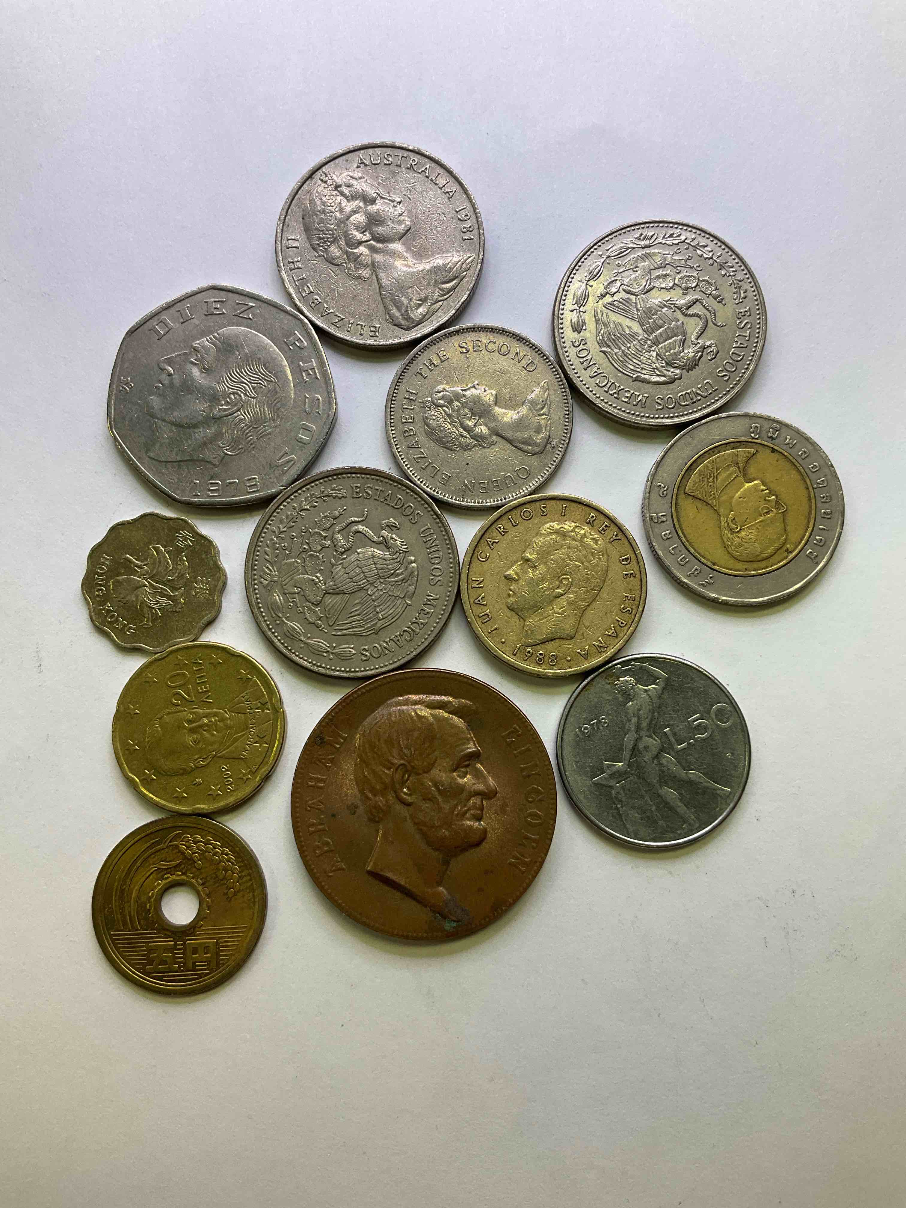 World Coins, Antique & Vintage! Each Lot Unique! Many Different Years, Countries, Sizes & Exotic Places. This Cool Collection Of Antique Coins From Around The World Is Loads Of Fun! Have Fun Identifying Each Coin & Country As A great Educational Tool! A Great Investment Too!