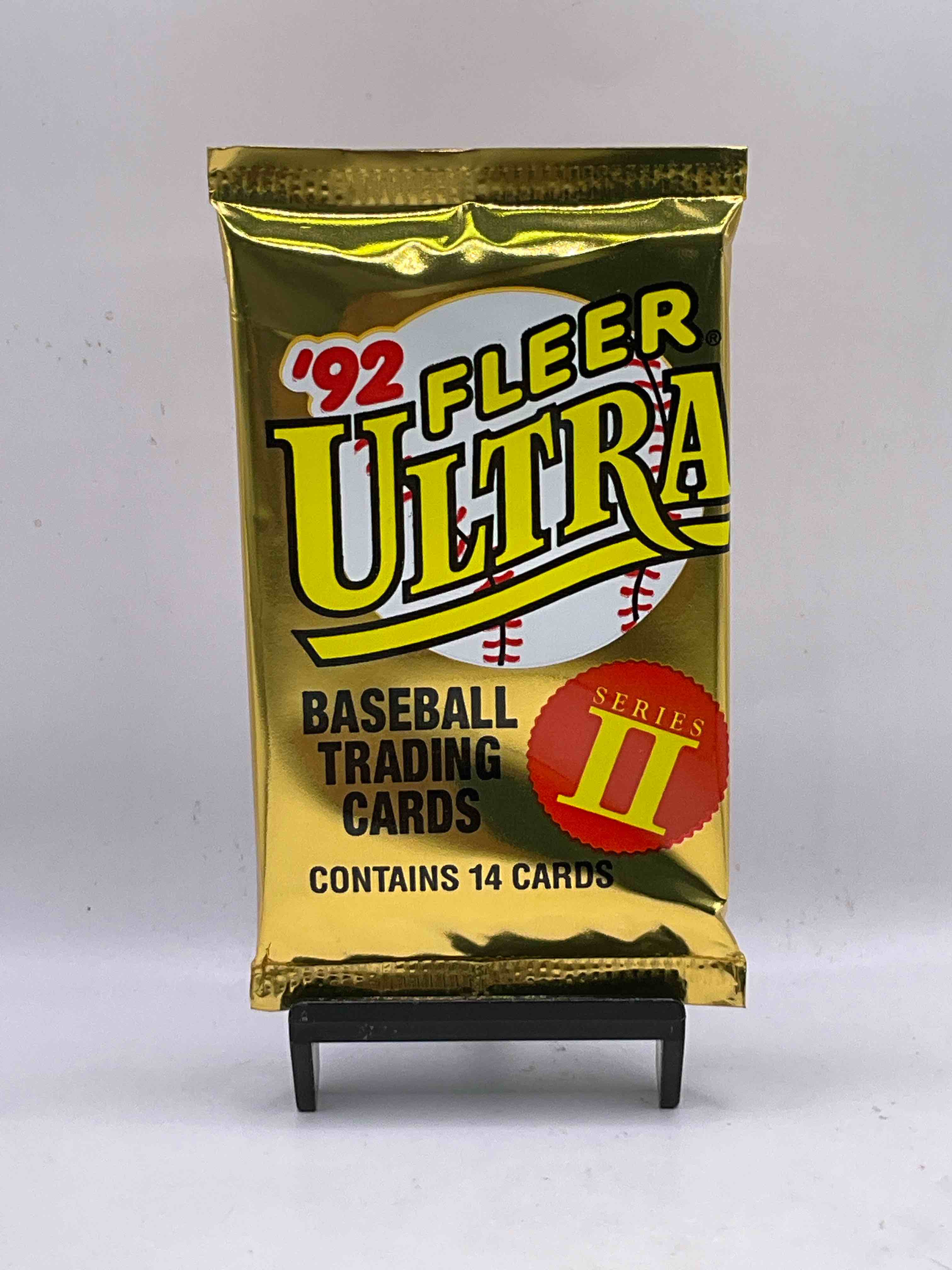 1992 Fleer Ultra Baseball Sealed Card Pack, Direct From Original Sealed Retail Case! Search For Valuable Early Ken Griffey Jr., Nolan Ryan, Cal Ripken Jr. & Much More In This Premium Card Set! These Cards Are Gorgeous!