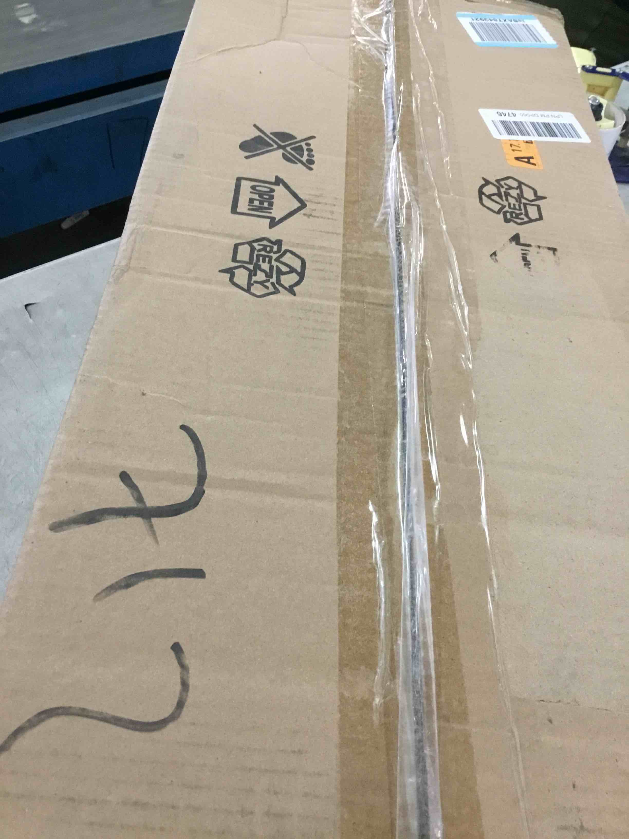 https://s3.amazonaws.com/lotting-images-prod/bidfta/TEA1363258_1740163870642.jpeg