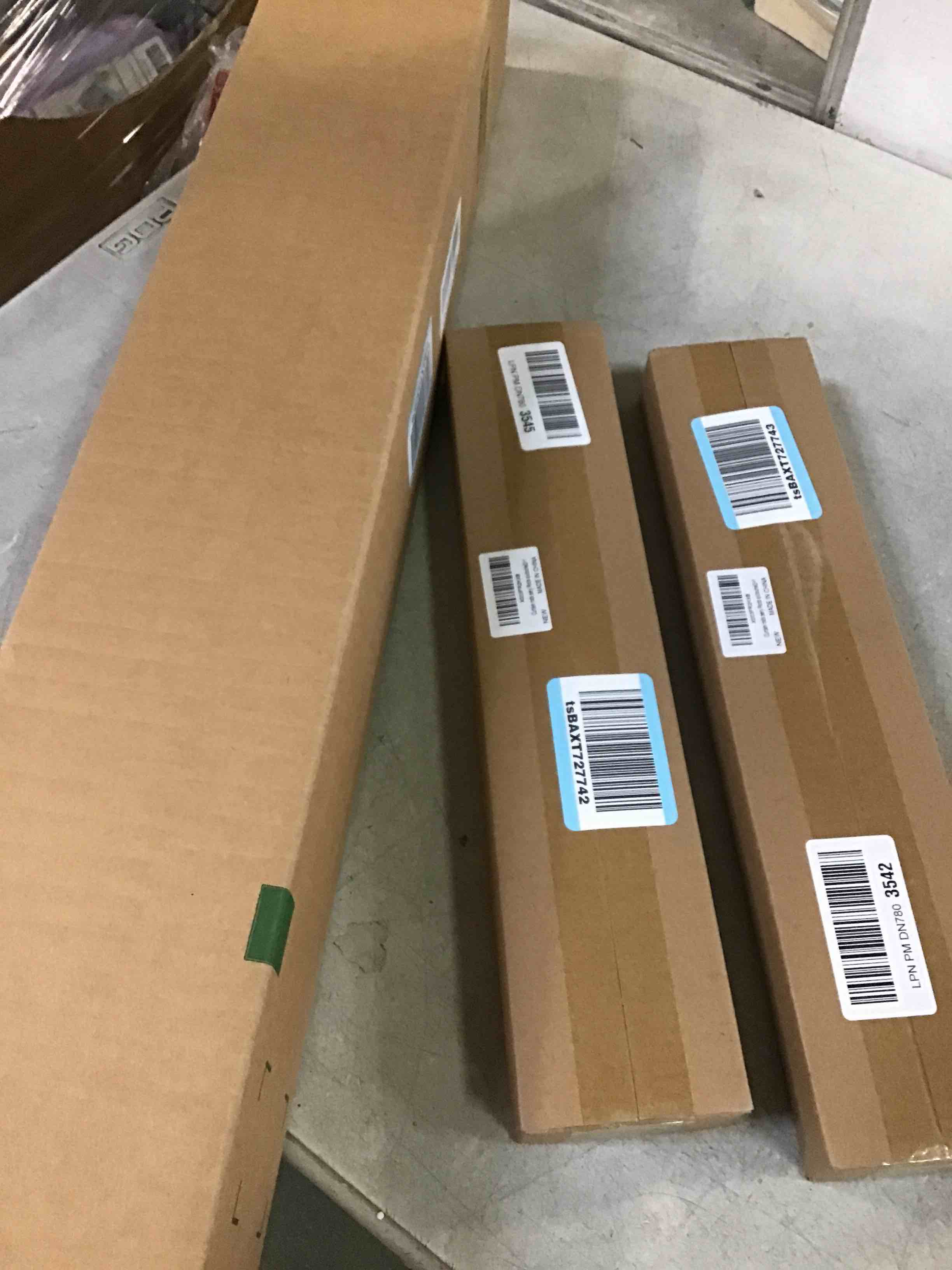 https://s3.amazonaws.com/lotting-images-prod/bidfta/TEA1365893_1741277504325.jpeg