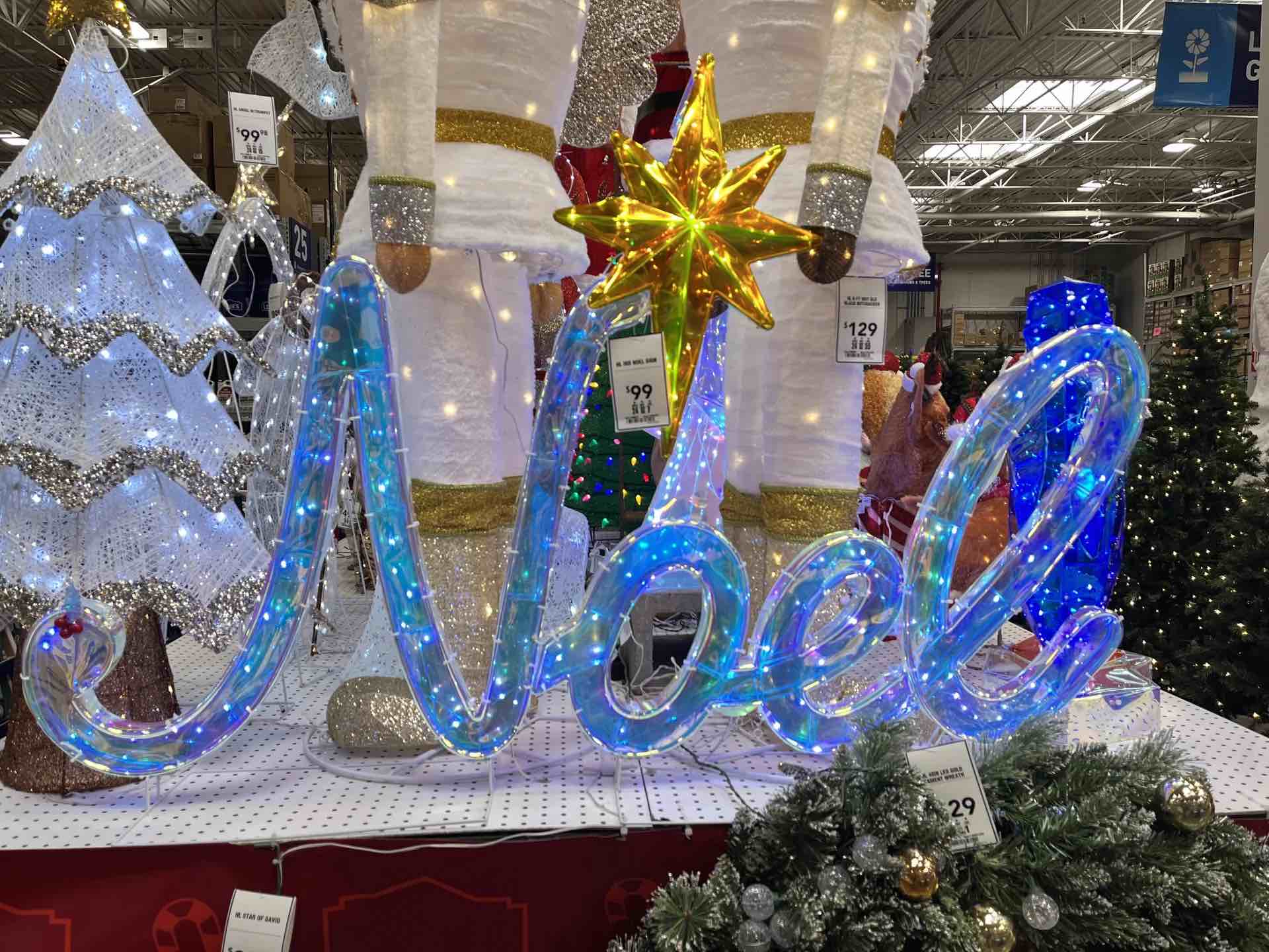 lights with the word Noel with star , size  Aprox . 58 x 30 