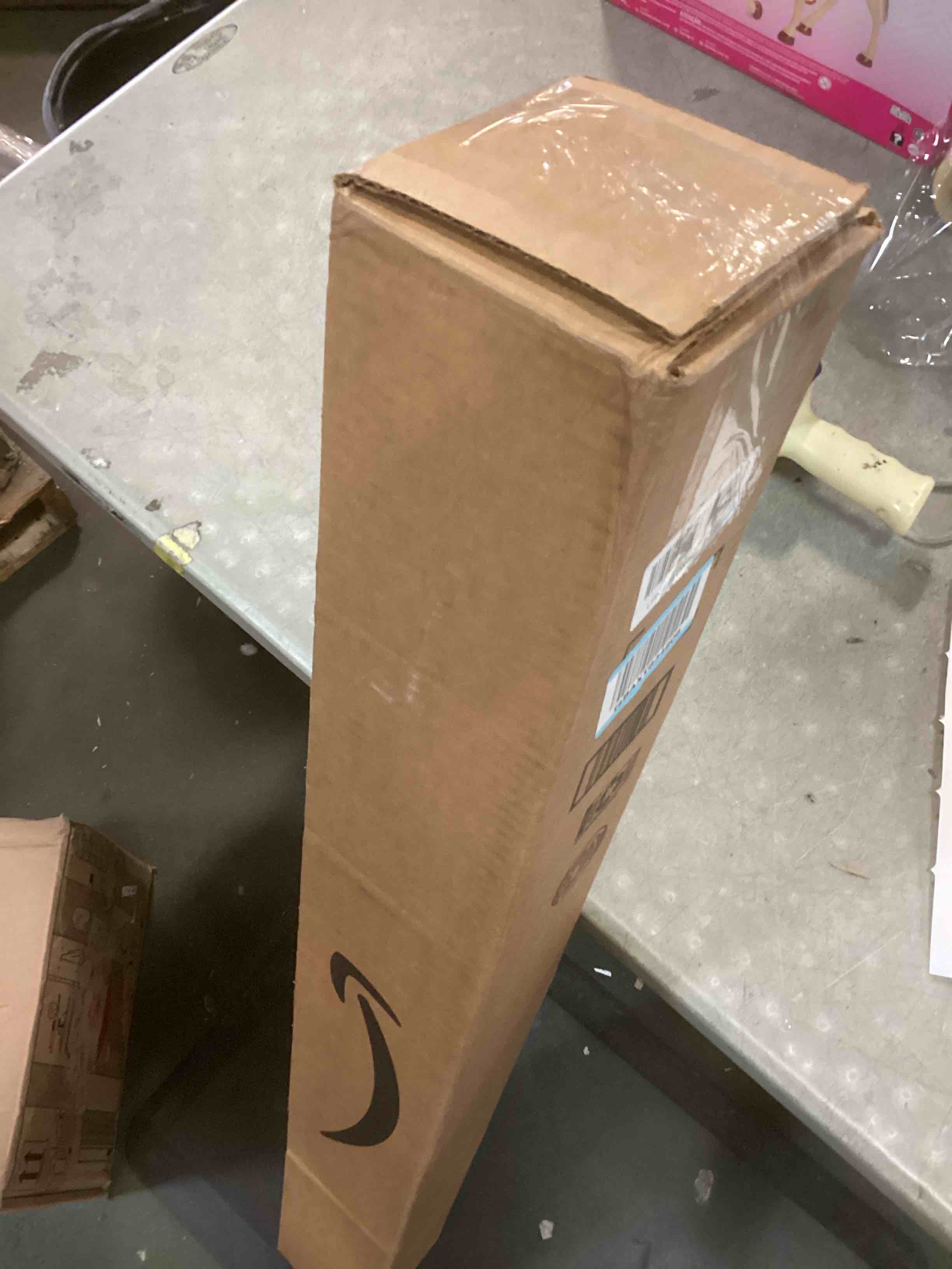 https://s3.amazonaws.com/lotting-images-prod/bidfta/TEA1367173_1739981882891.jpeg