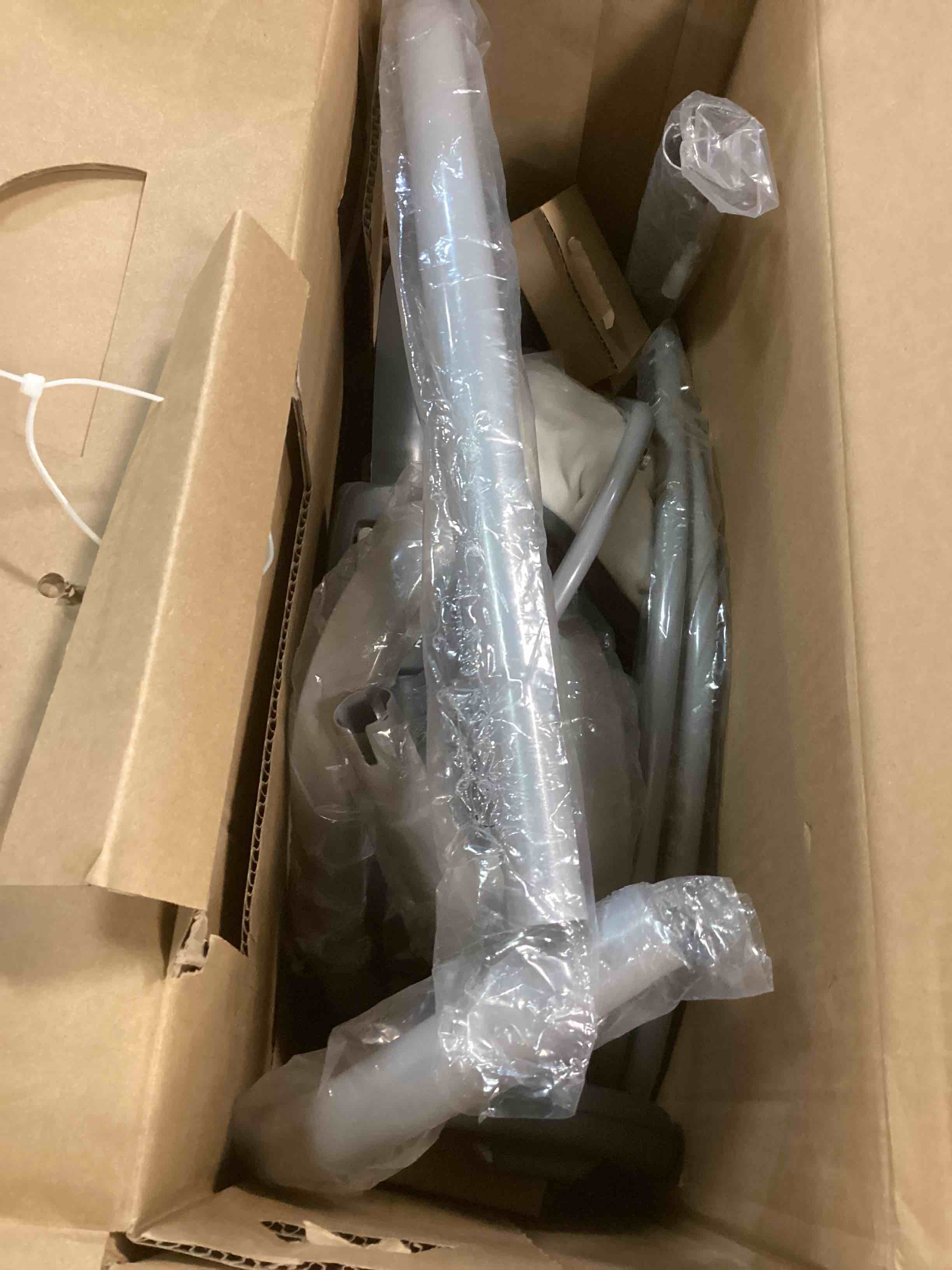 https://s3.amazonaws.com/lotting-images-prod/bidfta/TEA1367485_1740086245156.jpeg