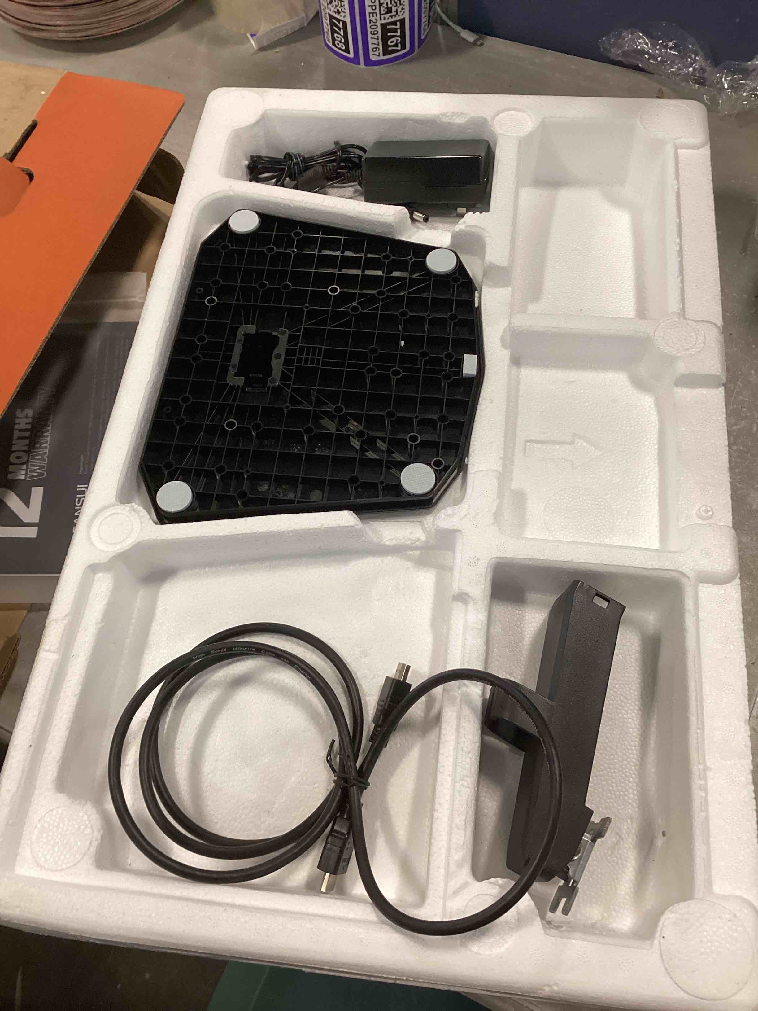 https://s3.amazonaws.com/lotting-images-prod/bidfta/TEA1367544_1740151925886.jpeg