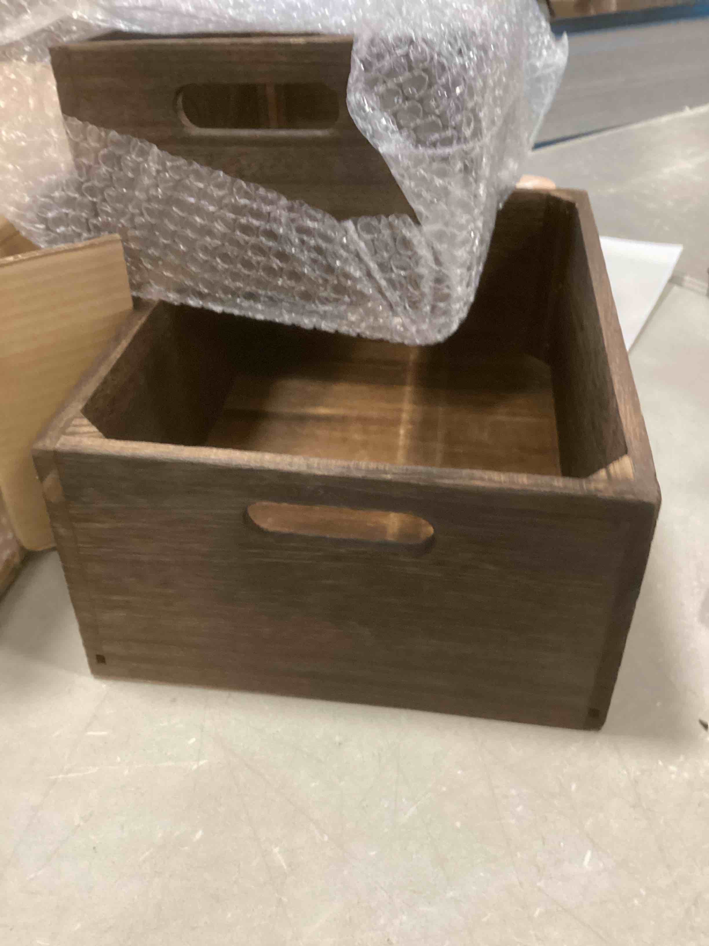 https://s3.amazonaws.com/lotting-images-prod/bidfta/TEA1367823_1740417996153.jpeg