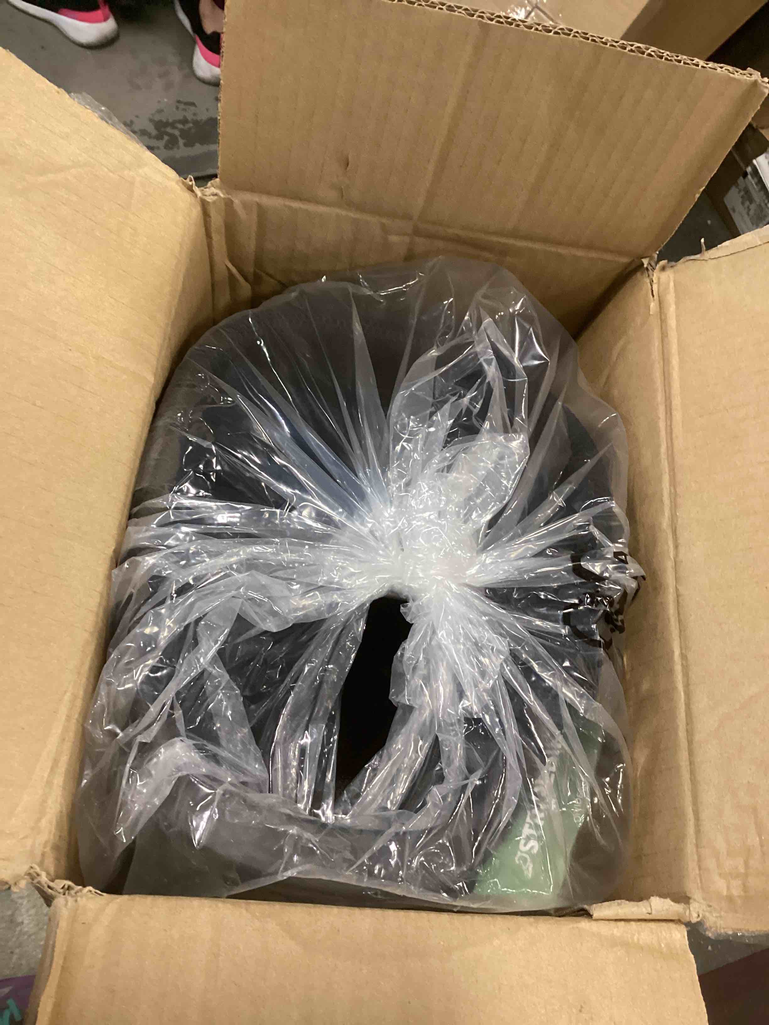 https://s3.amazonaws.com/lotting-images-prod/bidfta/TEA1368064_1740510534238.jpeg