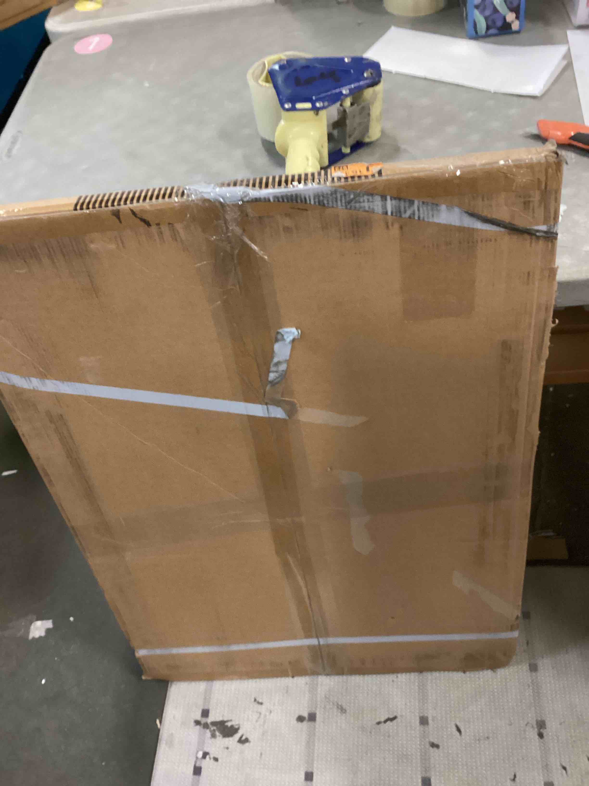 https://s3.amazonaws.com/lotting-images-prod/bidfta/TEA1368238_1740590984175.jpeg