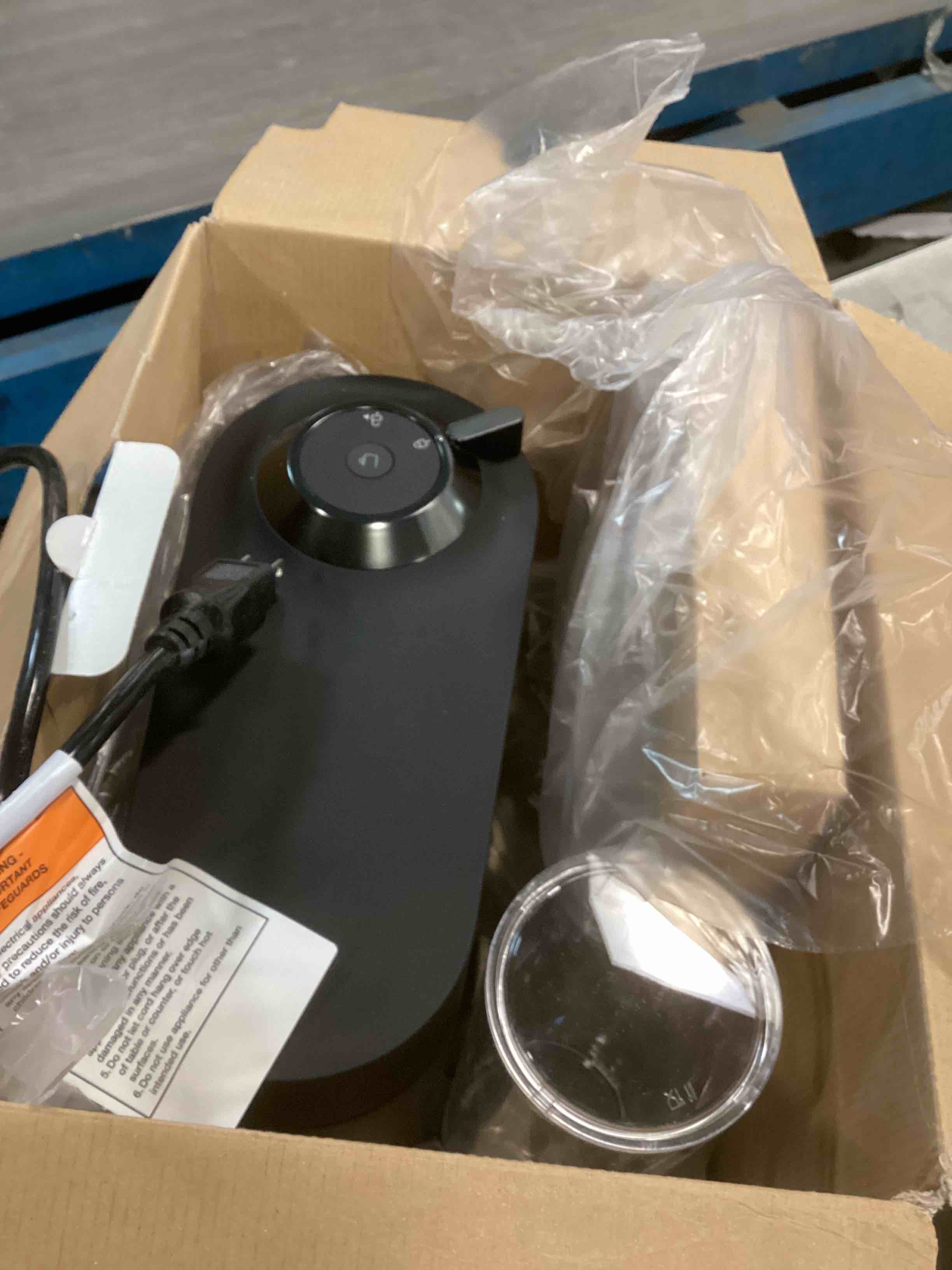 https://s3.amazonaws.com/lotting-images-prod/bidfta/TEA1368308_1740599342812.jpeg