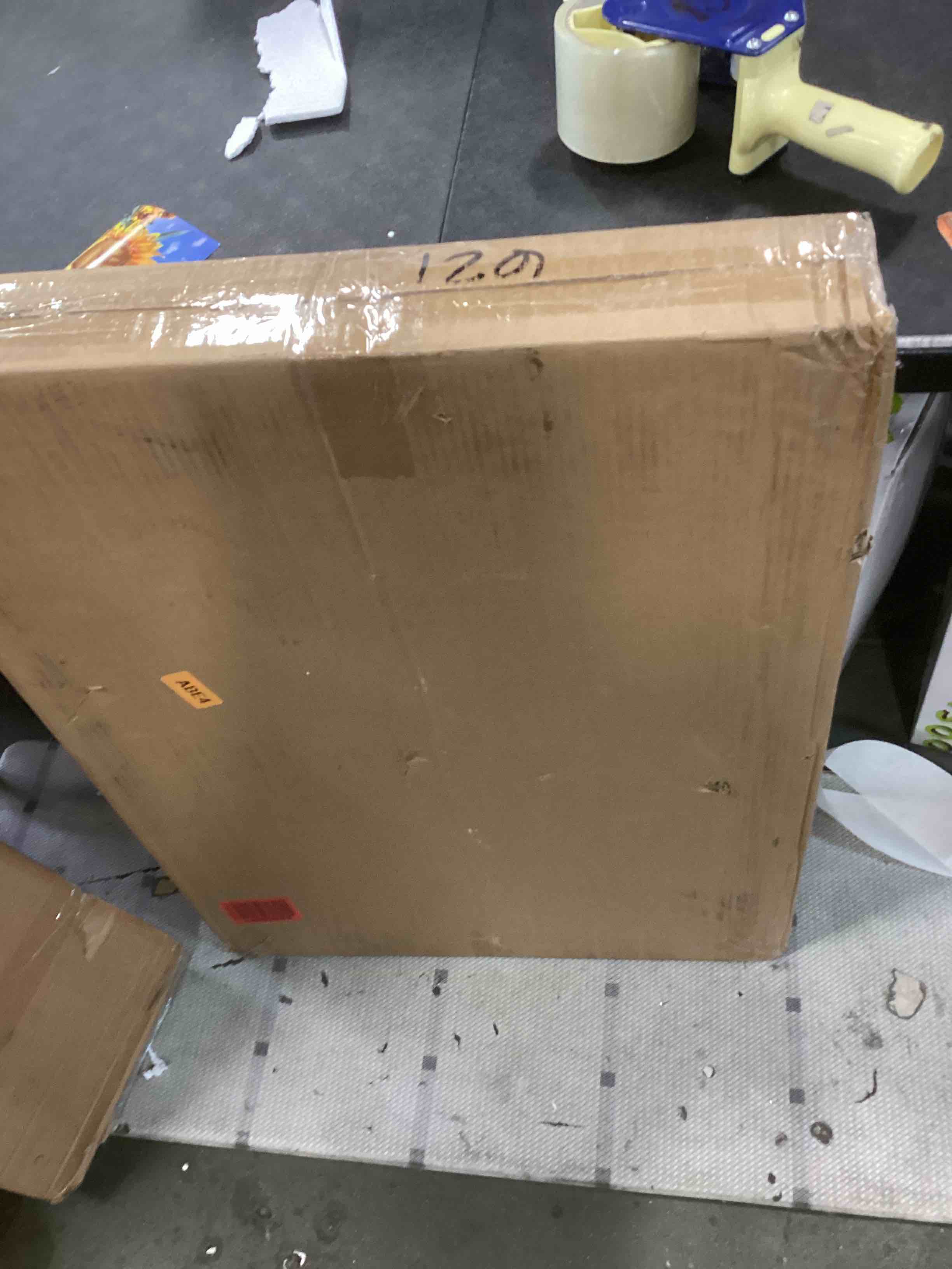 https://s3.amazonaws.com/lotting-images-prod/bidfta/TEA1368530_1740678000795.jpeg