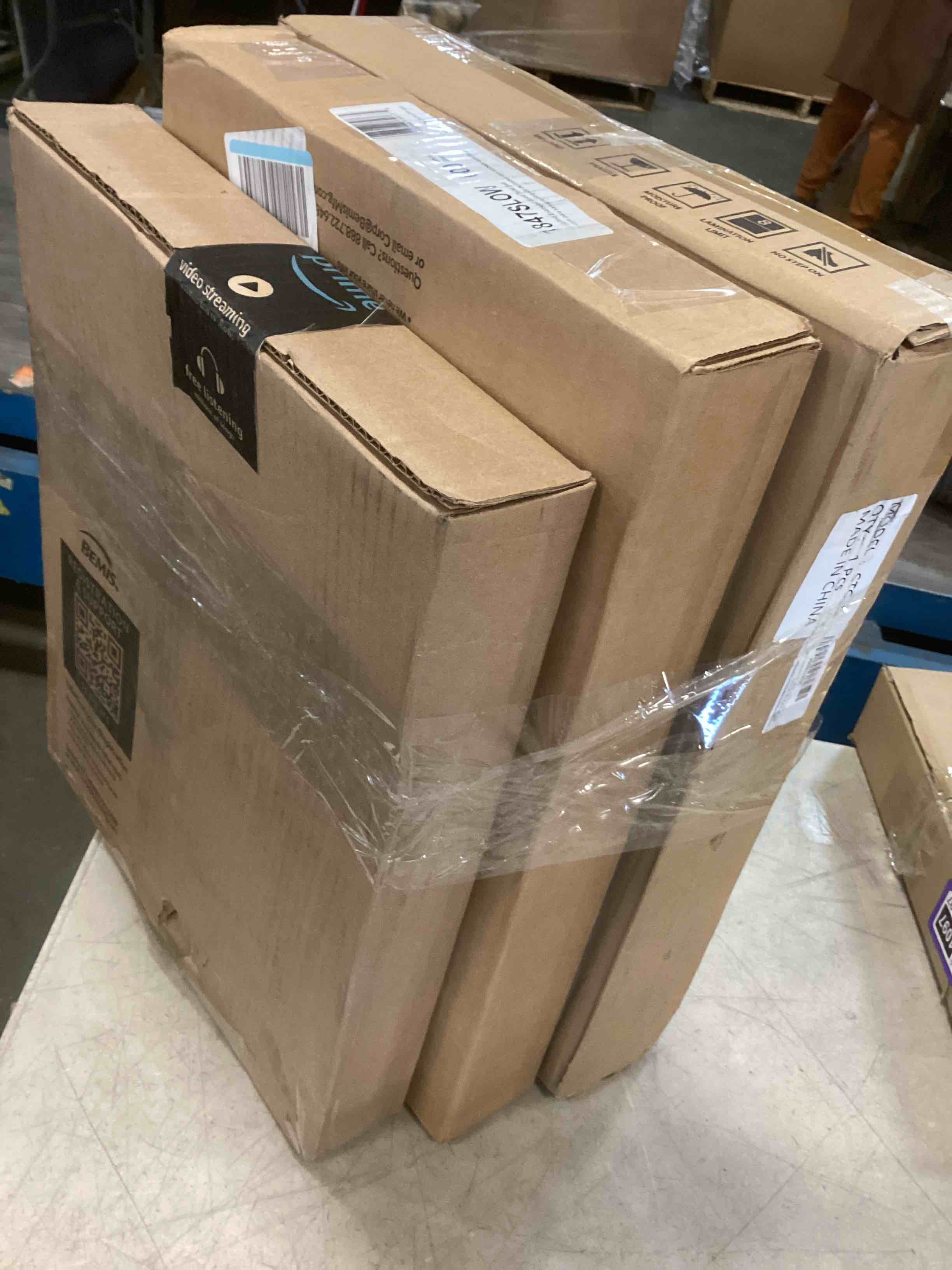https://s3.amazonaws.com/lotting-images-prod/bidfta/TEA1368878_1740777052836.jpeg