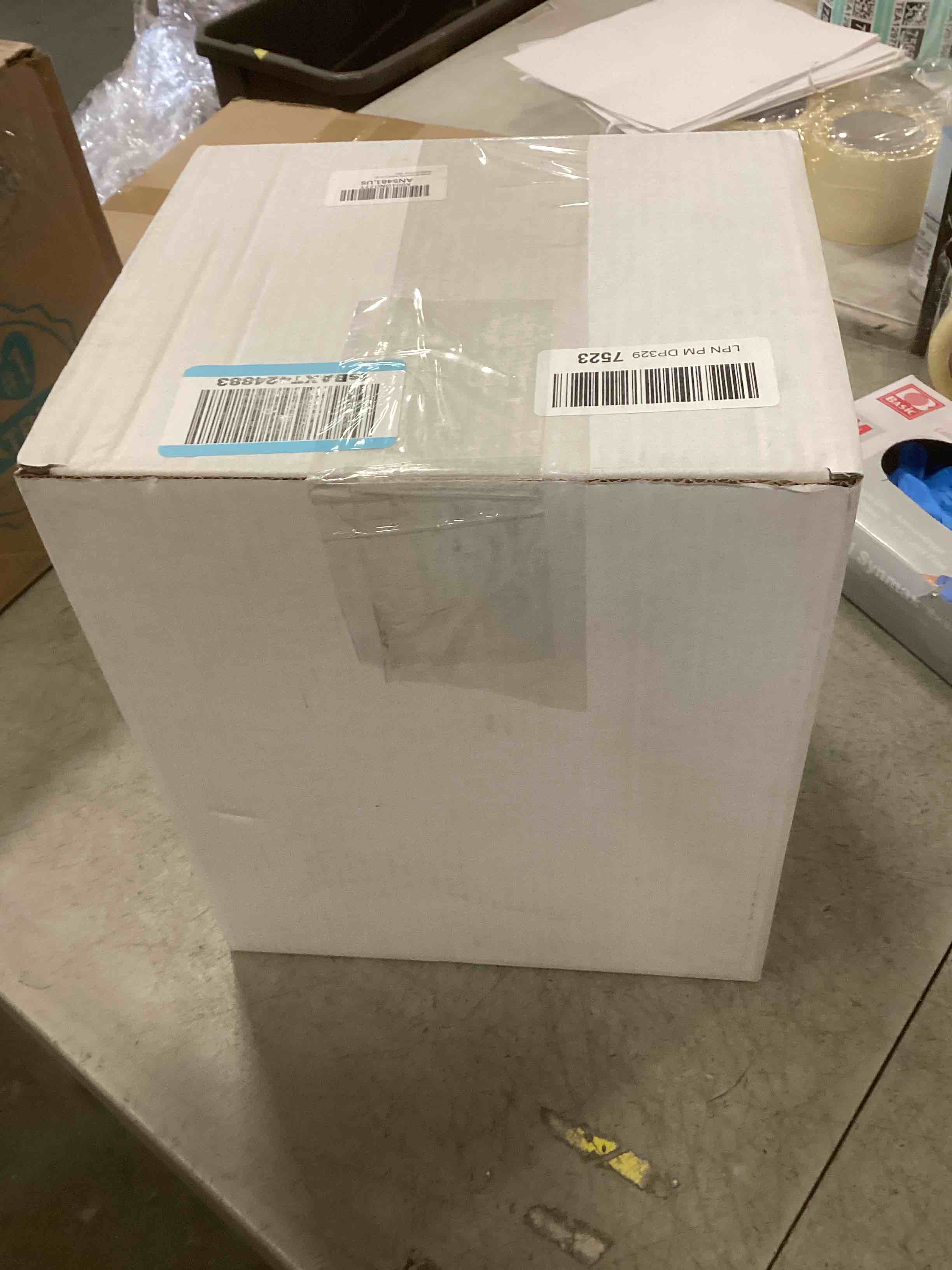https://s3.amazonaws.com/lotting-images-prod/bidfta/TEA1368885_1741008165913.jpeg