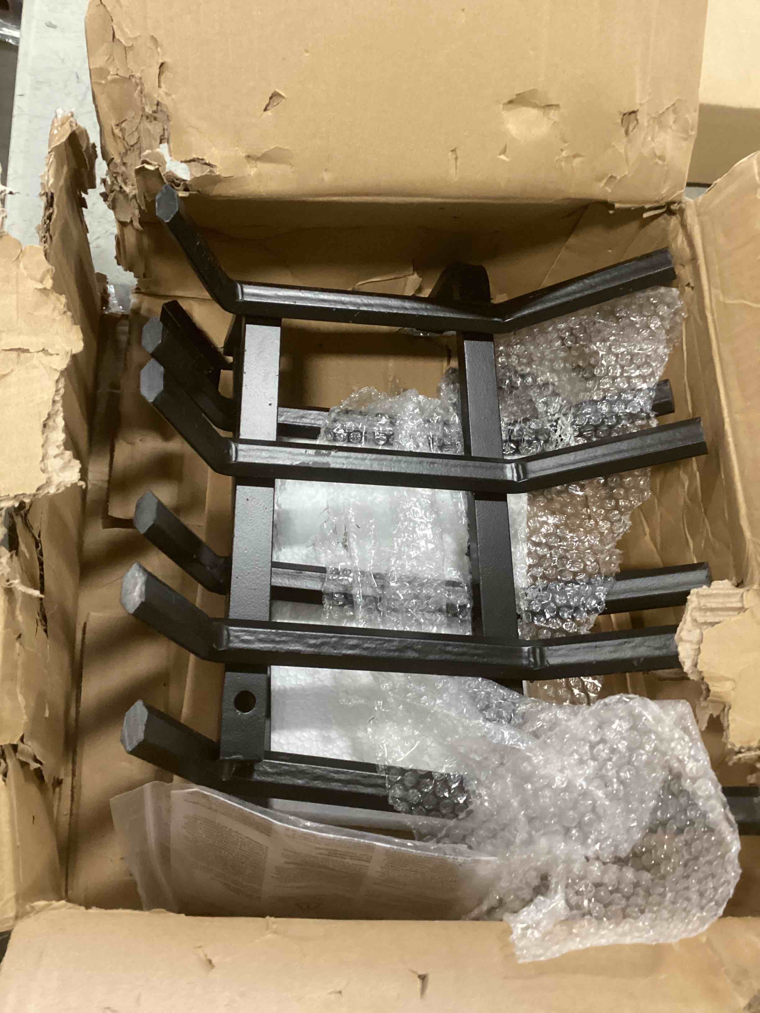 https://s3.amazonaws.com/lotting-images-prod/bidfta/TEA1368909_1741009661570.jpeg