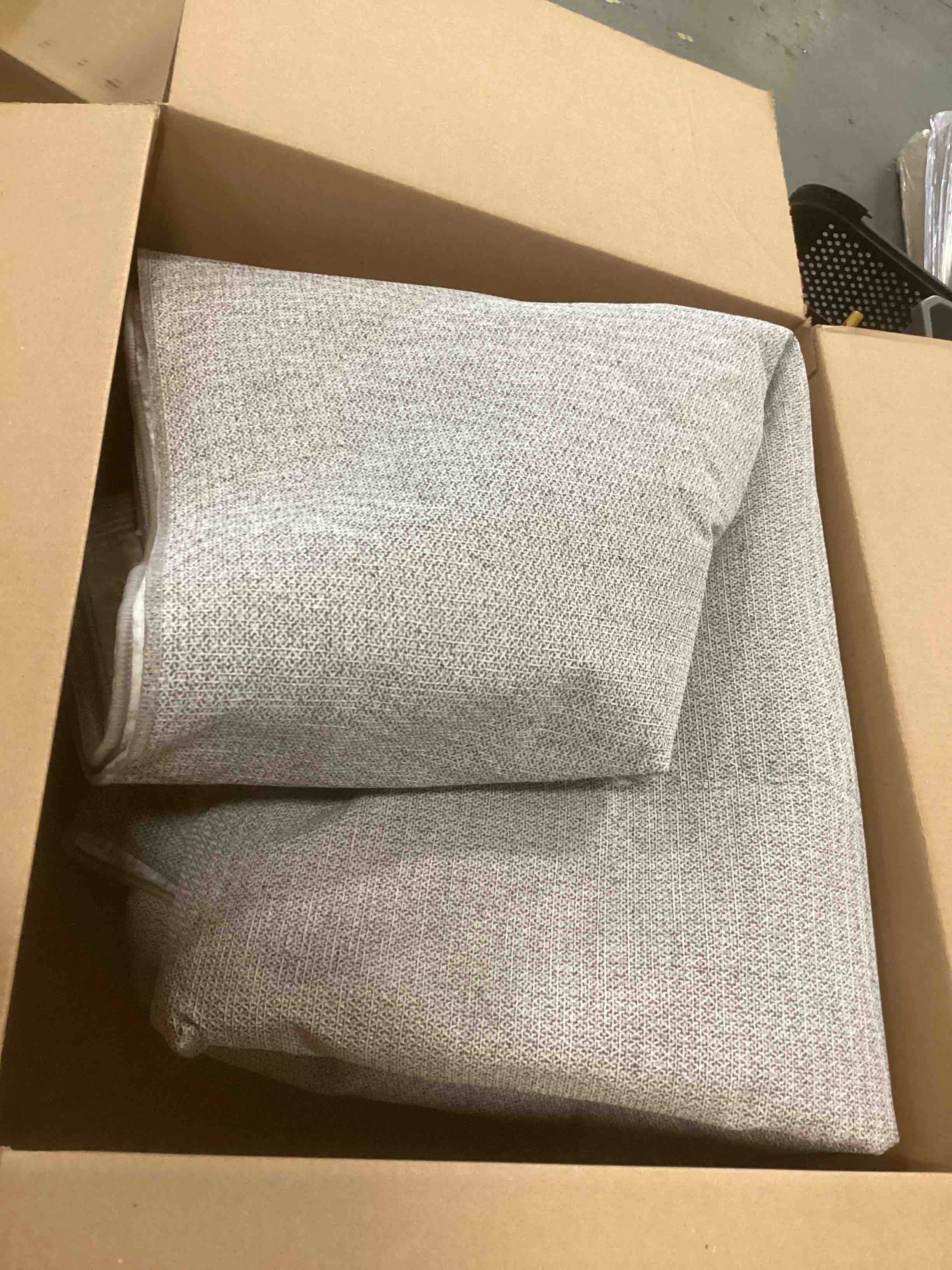 https://s3.amazonaws.com/lotting-images-prod/bidfta/TEA1368981_1741021057902.jpeg