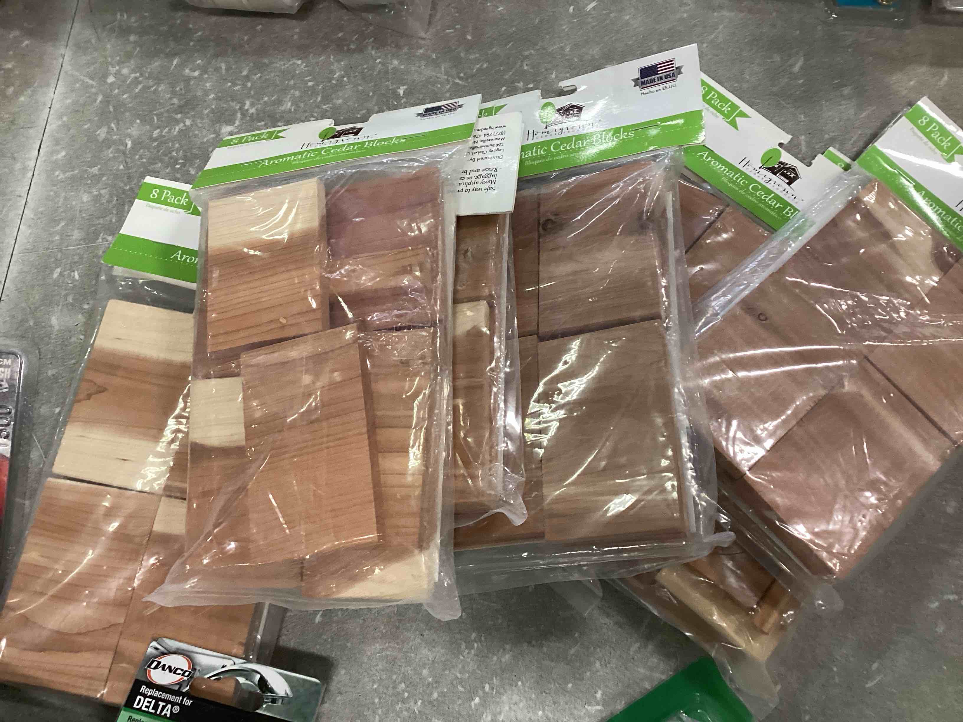Homegrown Aromatic Cedar Blocks-CCP-03277-8 Pack Package