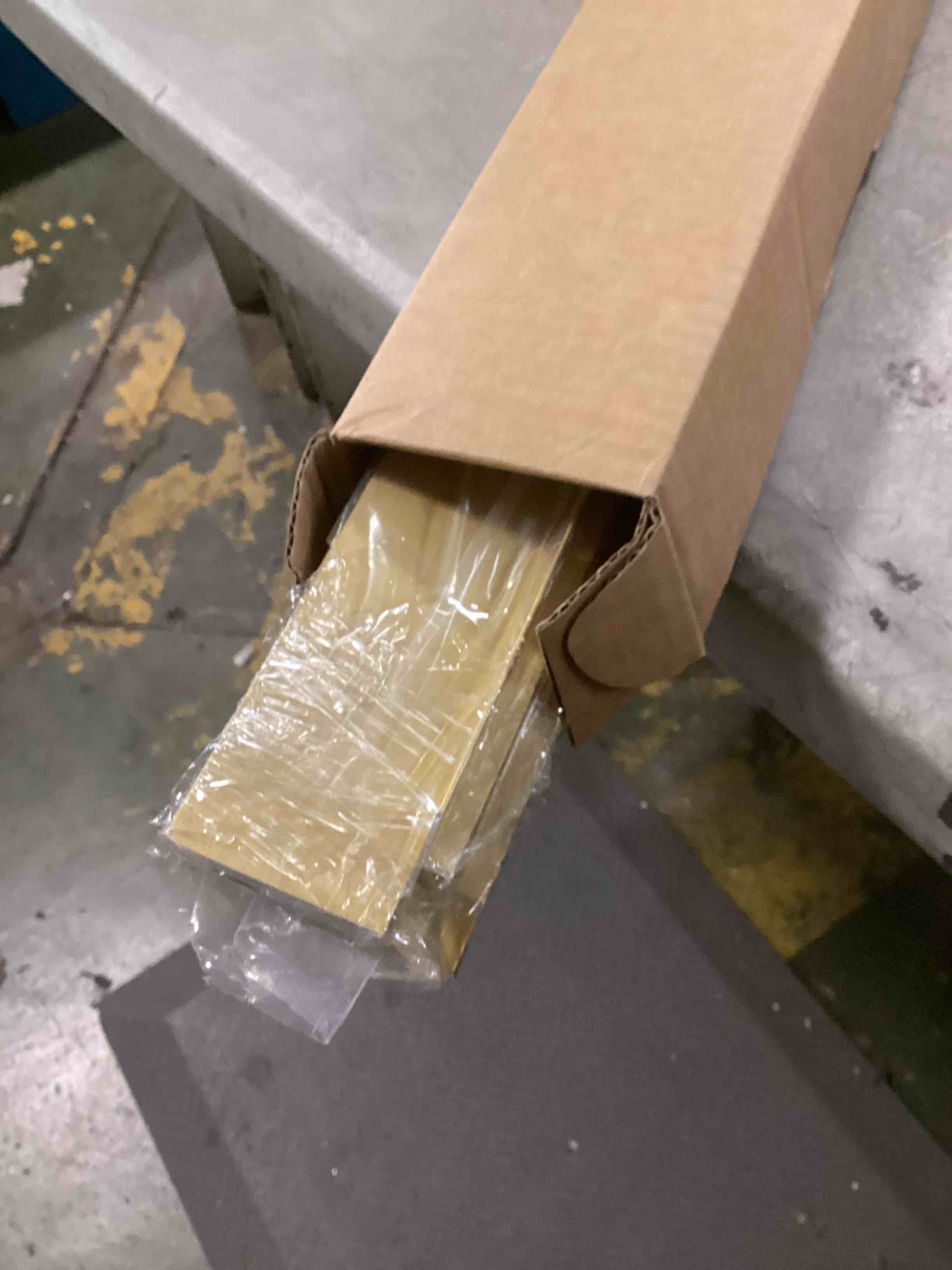 https://s3.amazonaws.com/lotting-images-prod/bidfta/TEA1373450_1740154893471.jpeg