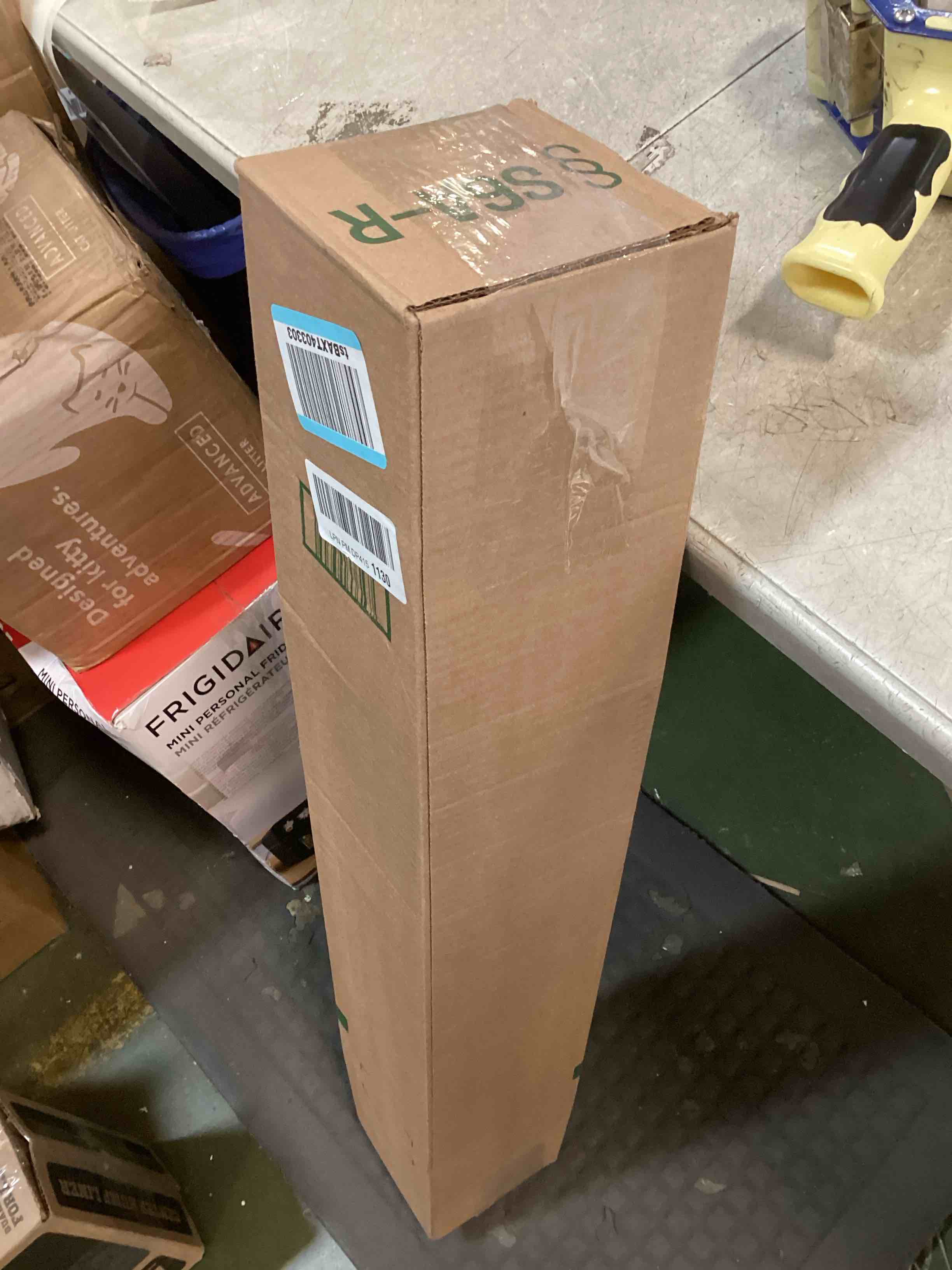 https://s3.amazonaws.com/lotting-images-prod/bidfta/TEA1374089_1740578947181.jpeg