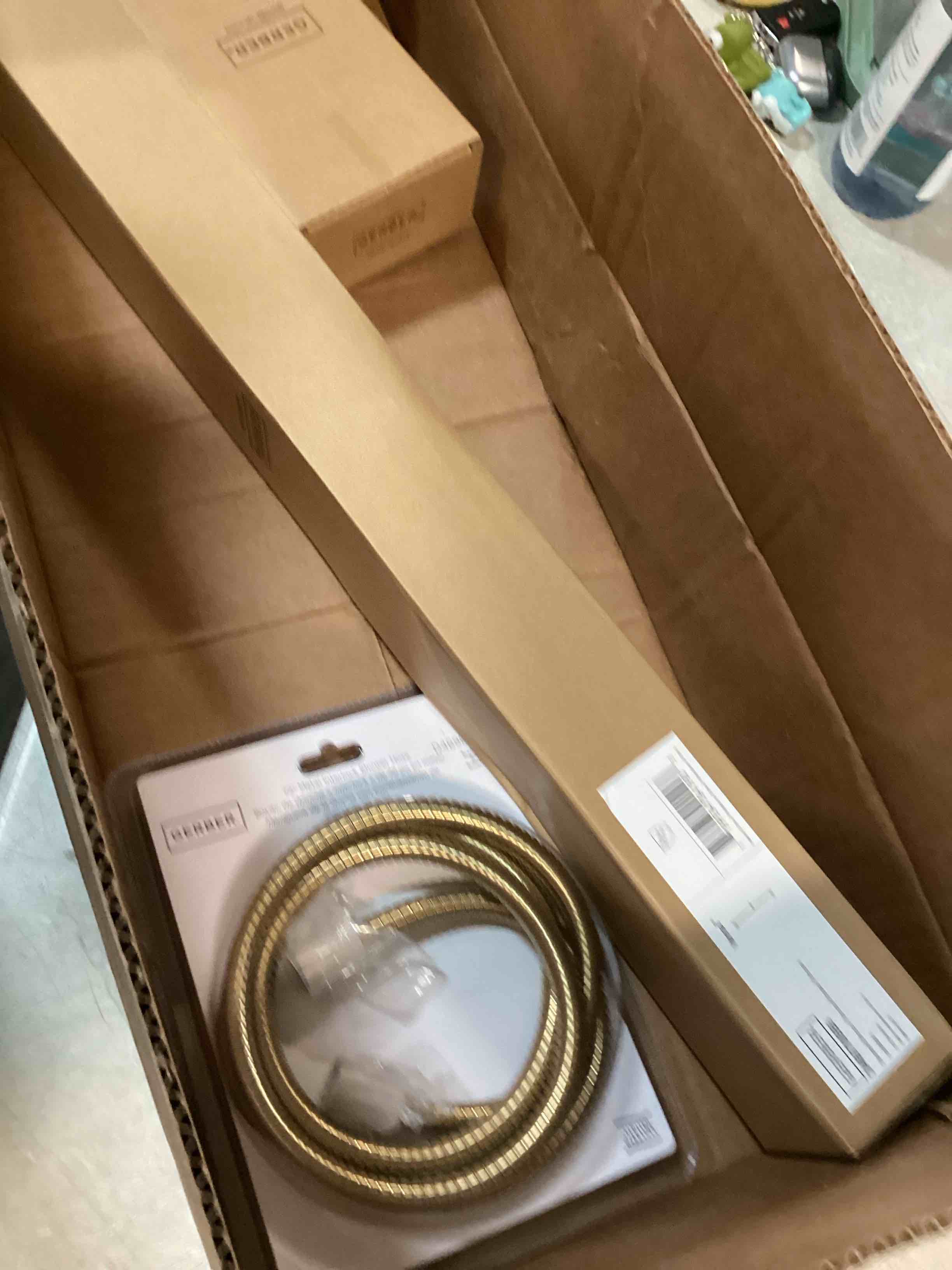 https://s3.amazonaws.com/lotting-images-prod/bidfta/TEA1374230_1740596593797.jpeg