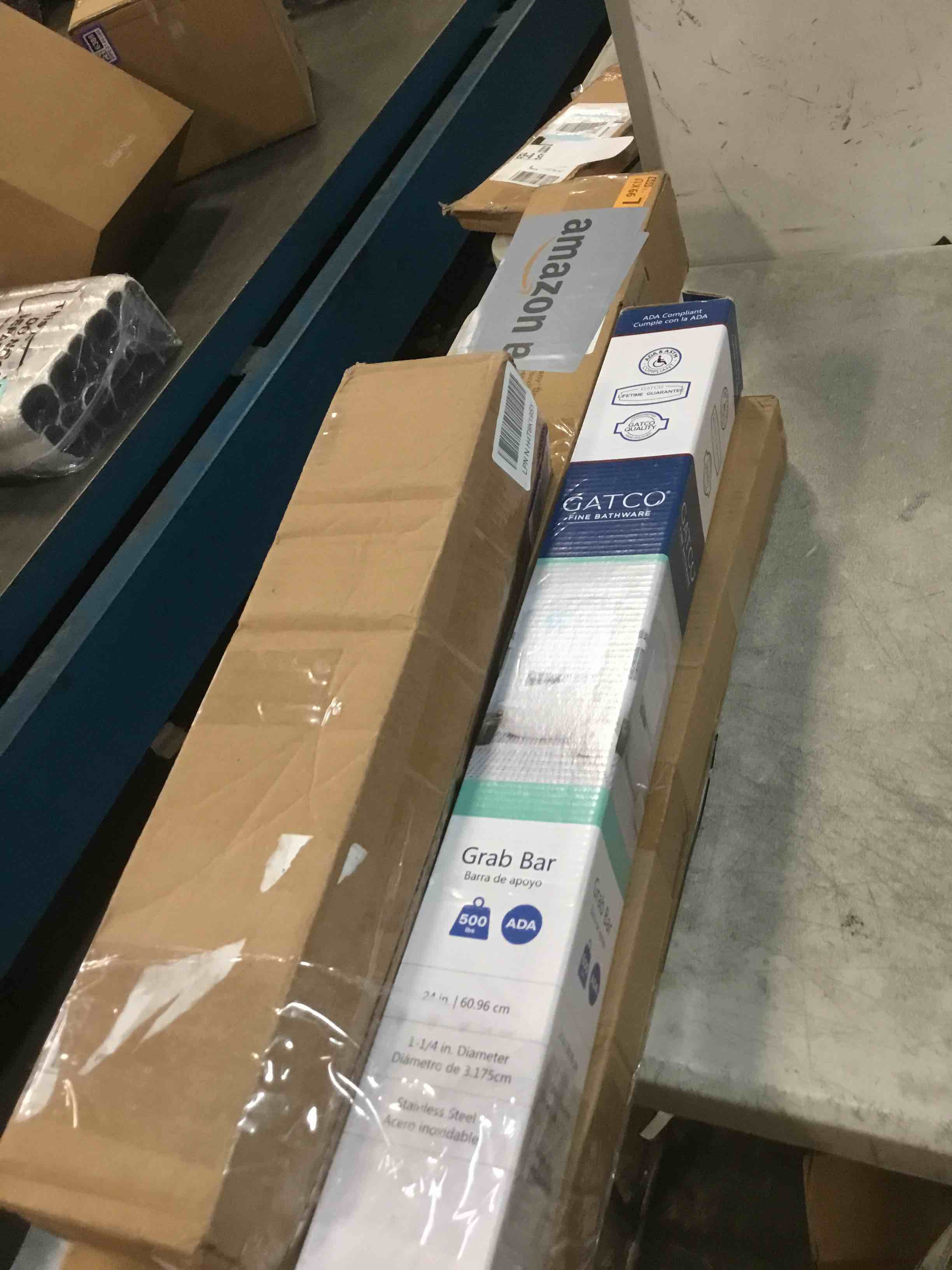 https://s3.amazonaws.com/lotting-images-prod/bidfta/TEA1376860_1740599761103.jpeg