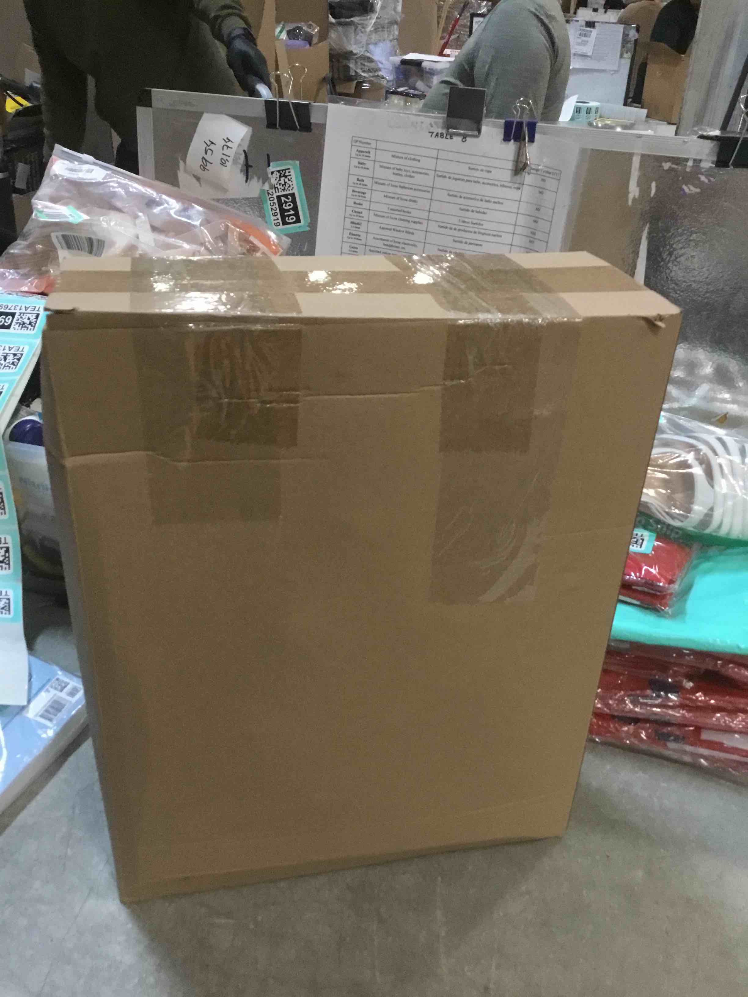 https://s3.amazonaws.com/lotting-images-prod/bidfta/TEA1376928_1740664576688.jpeg
