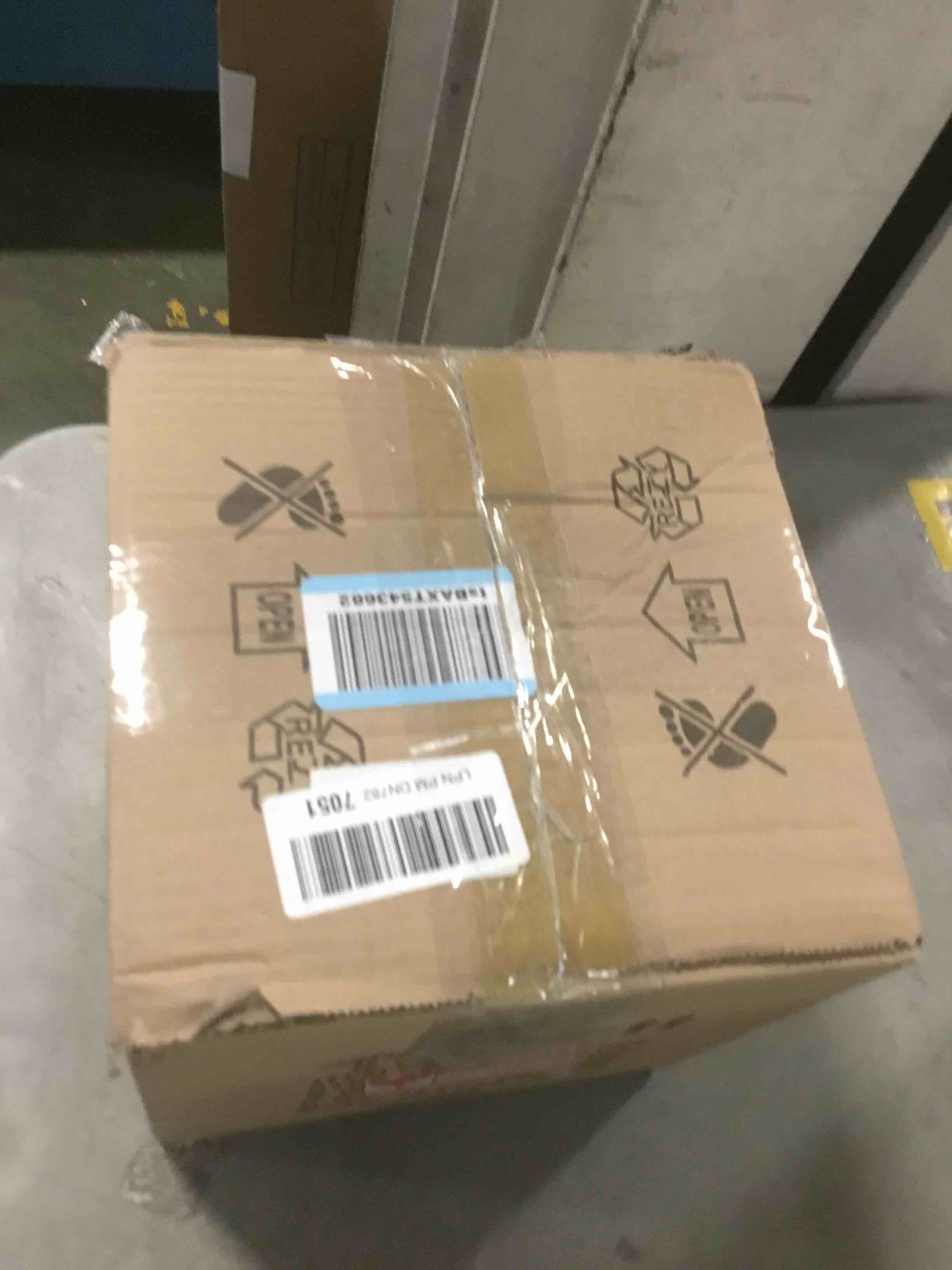 https://s3.amazonaws.com/lotting-images-prod/bidfta/TEA1377950_1741269025969.jpeg