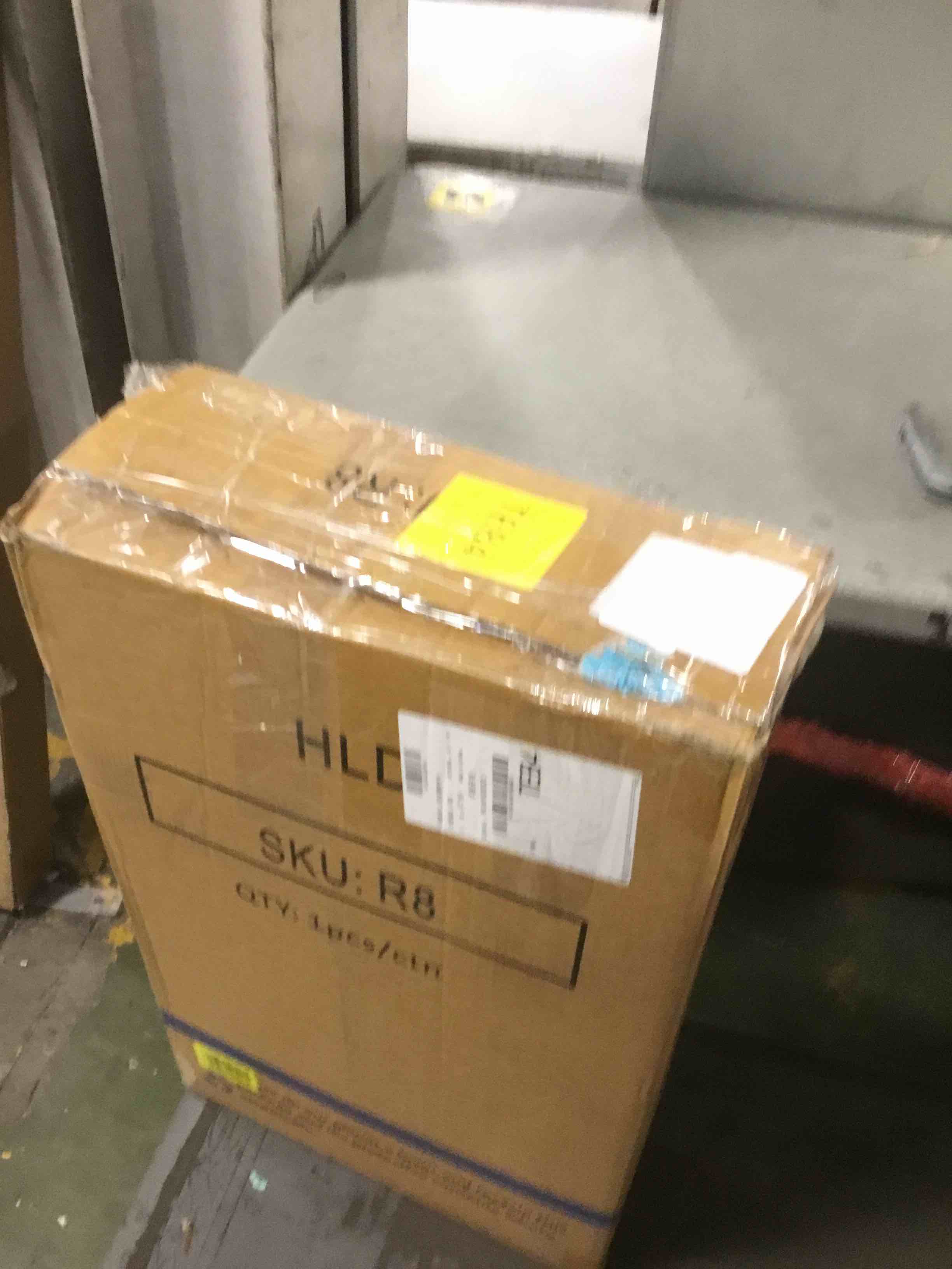 https://s3.amazonaws.com/lotting-images-prod/bidfta/TEA1377972_1741270757856.jpeg