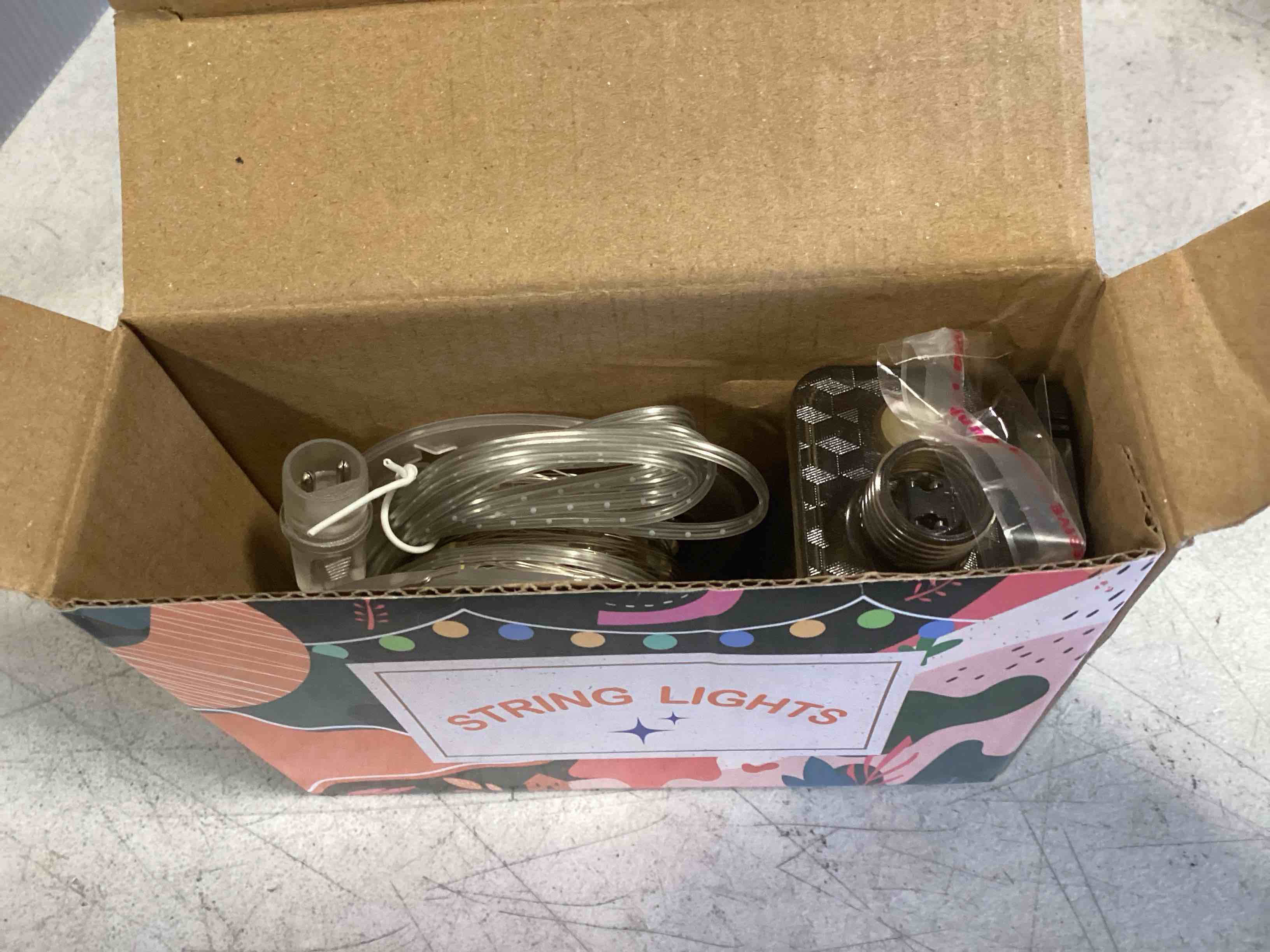 https://s3.amazonaws.com/lotting-images-prod/bidfta/TEA1379819_1745415322653.jpeg