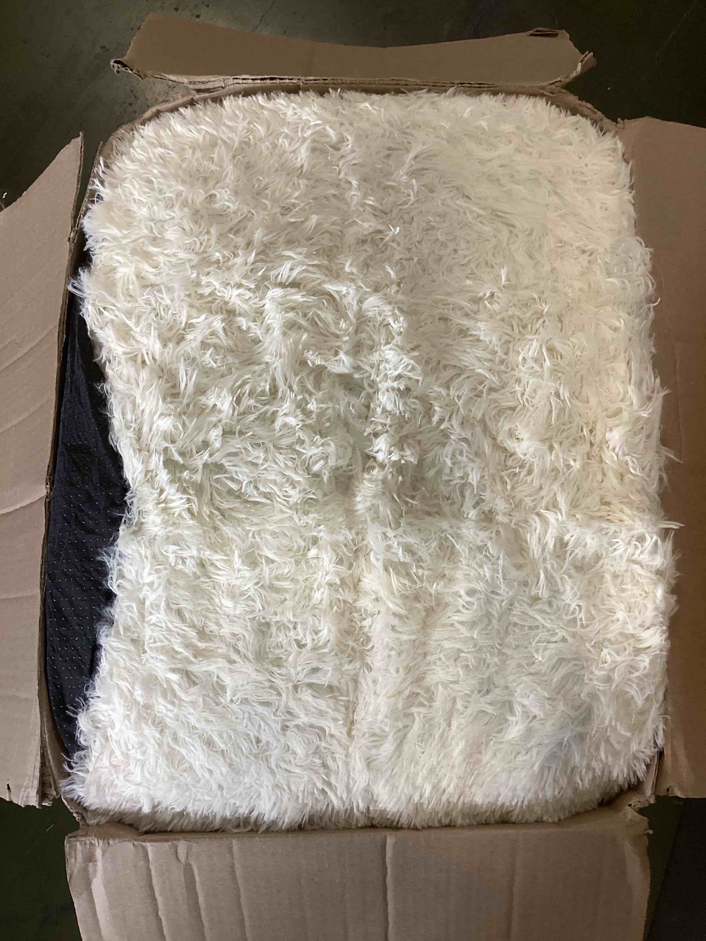 https://s3.amazonaws.com/lotting-images-prod/bidfta/TEA1380501_1745940485701.jpeg