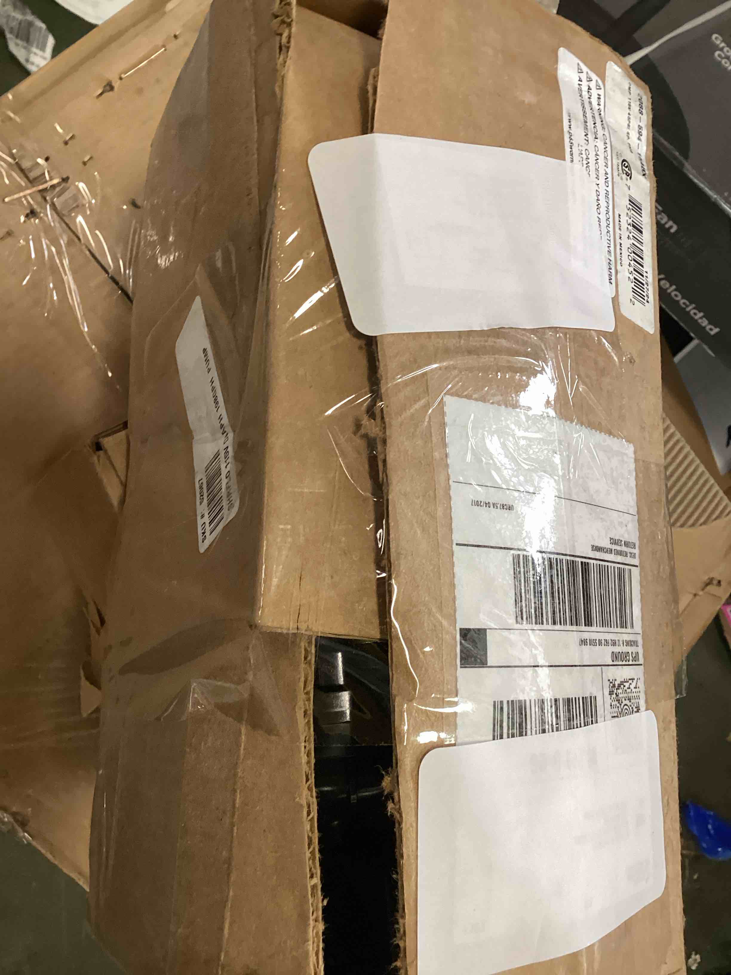 https://s3.amazonaws.com/lotting-images-prod/bidfta/TEA1382000_1740421104673.jpeg