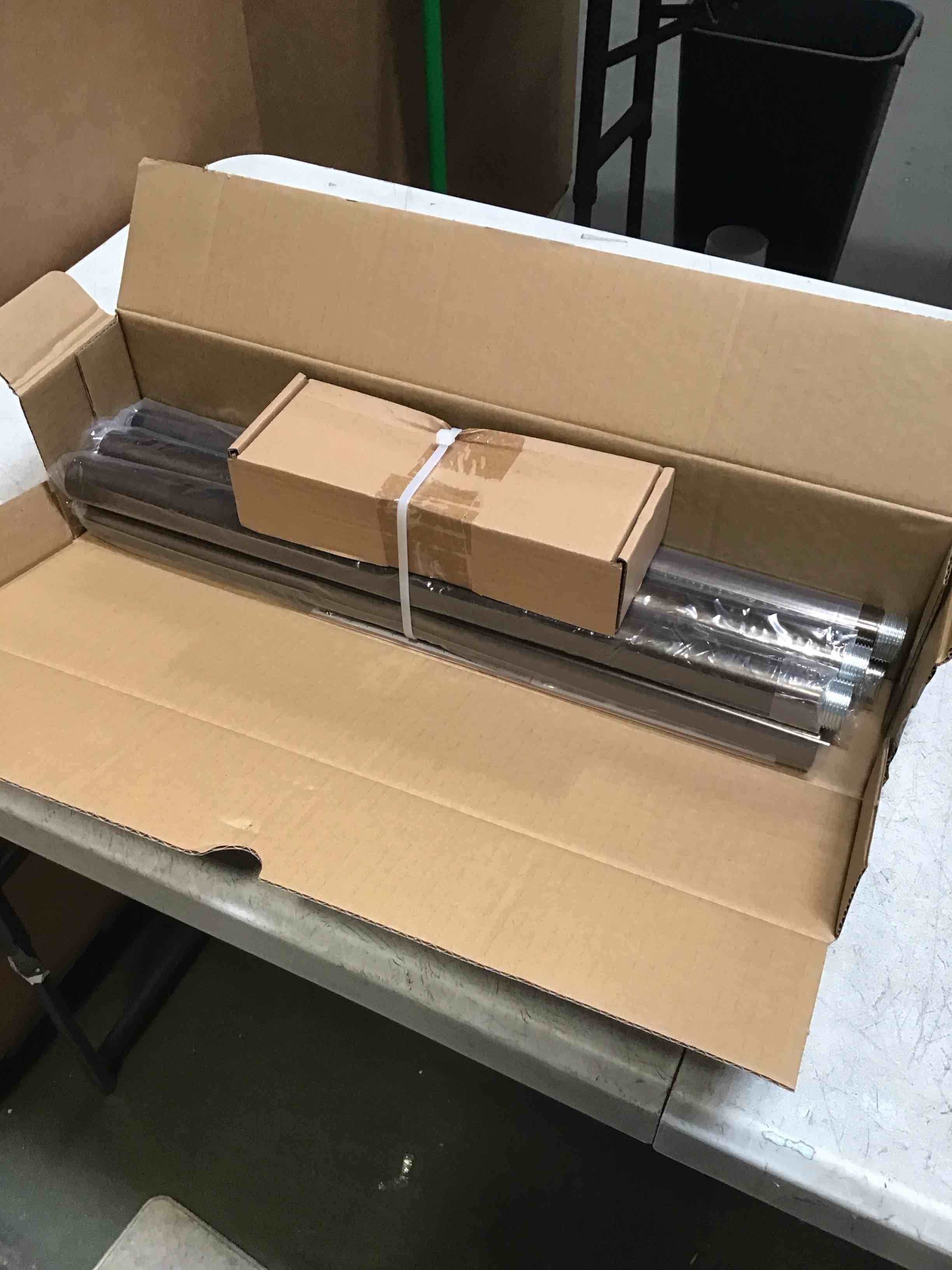 https://s3.amazonaws.com/lotting-images-prod/bidfta/TEA1408792_1744824368133.jpeg